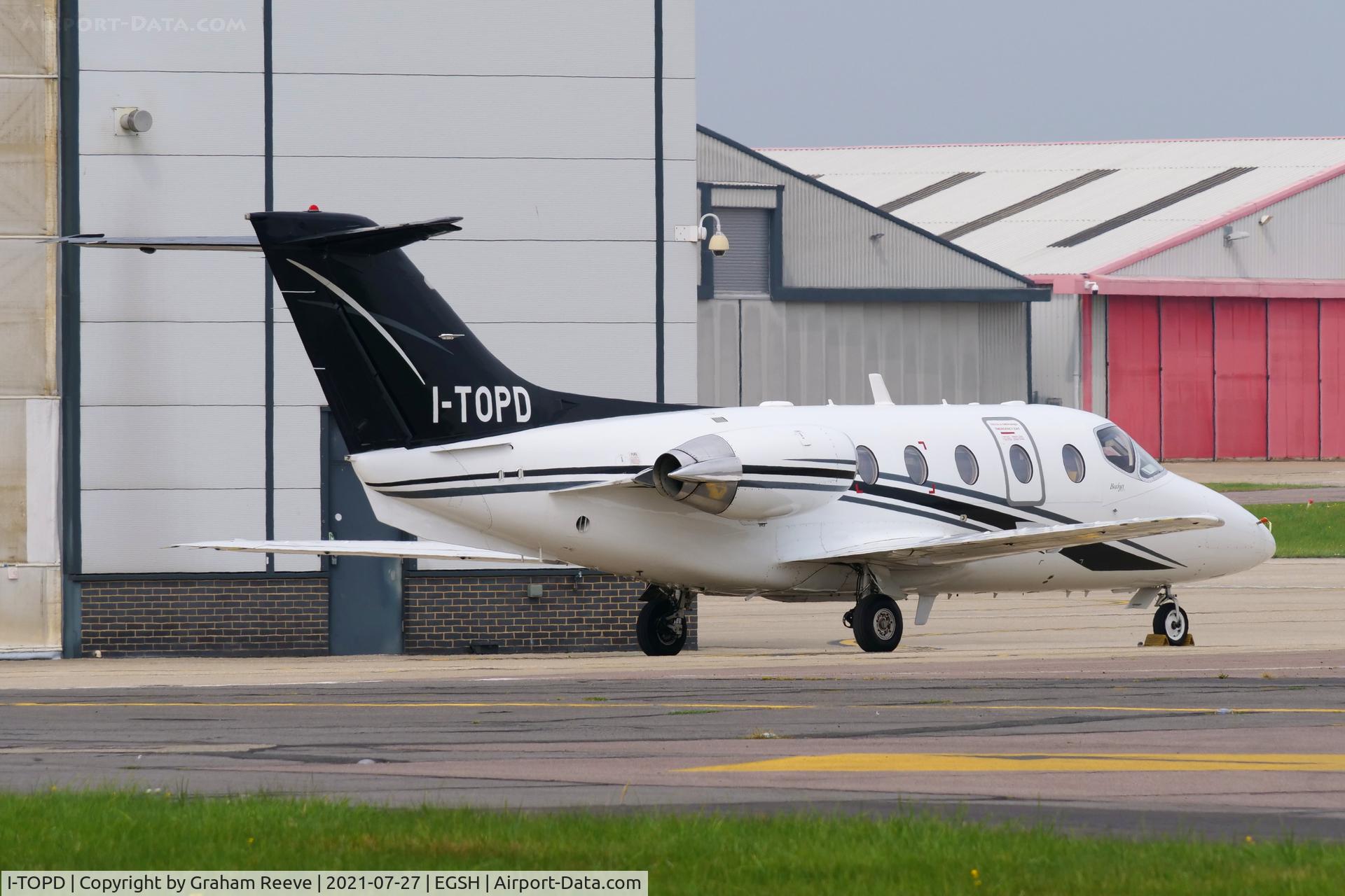 I-TOPD, 1997 Beech 400A Beechjet C/N RK-163, Parked at Norwich.