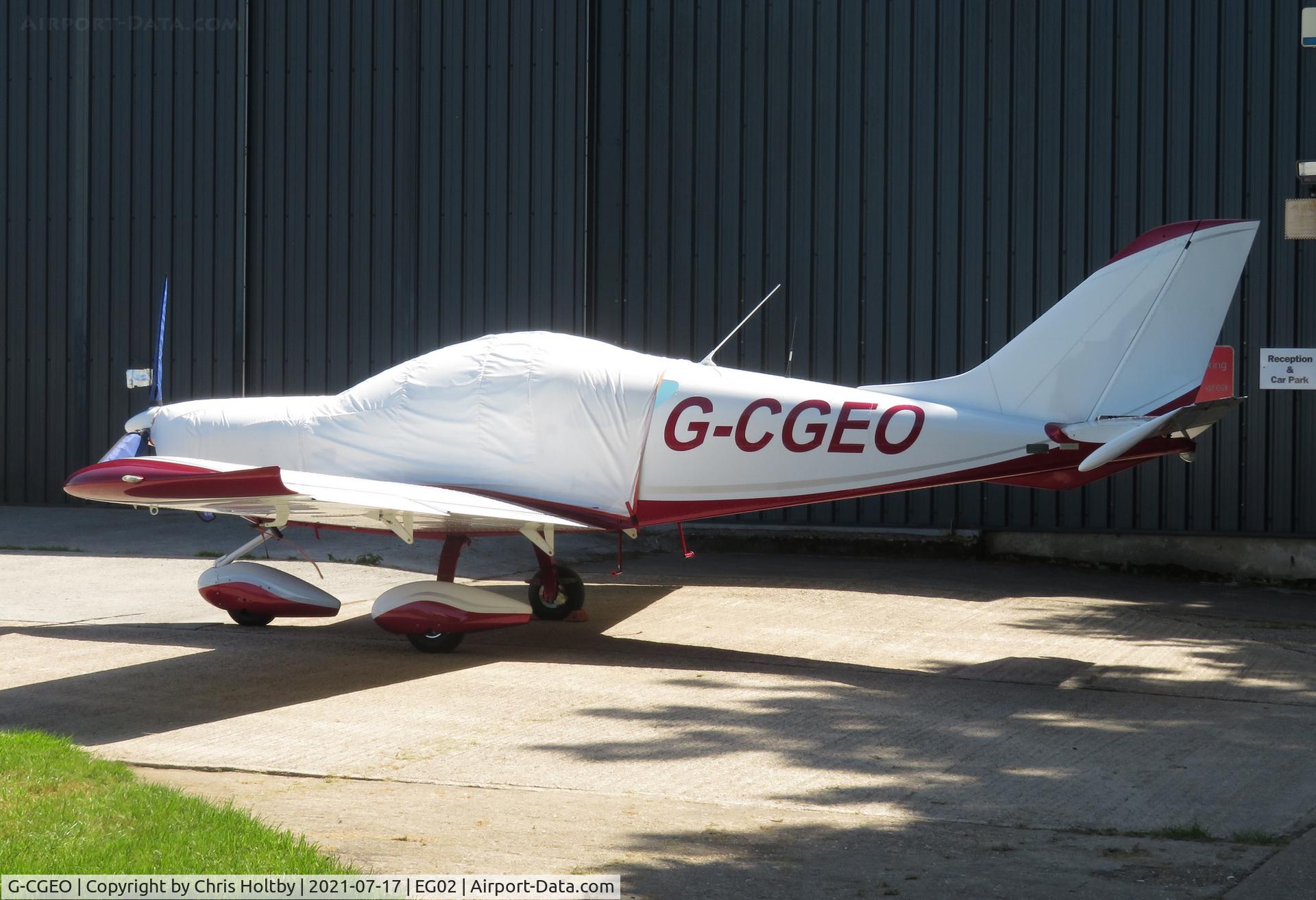 G-CGEO, 2009 CZAW SportCruiser C/N 09SC303, Parked and covered outside the hangar at Audley End, Essex