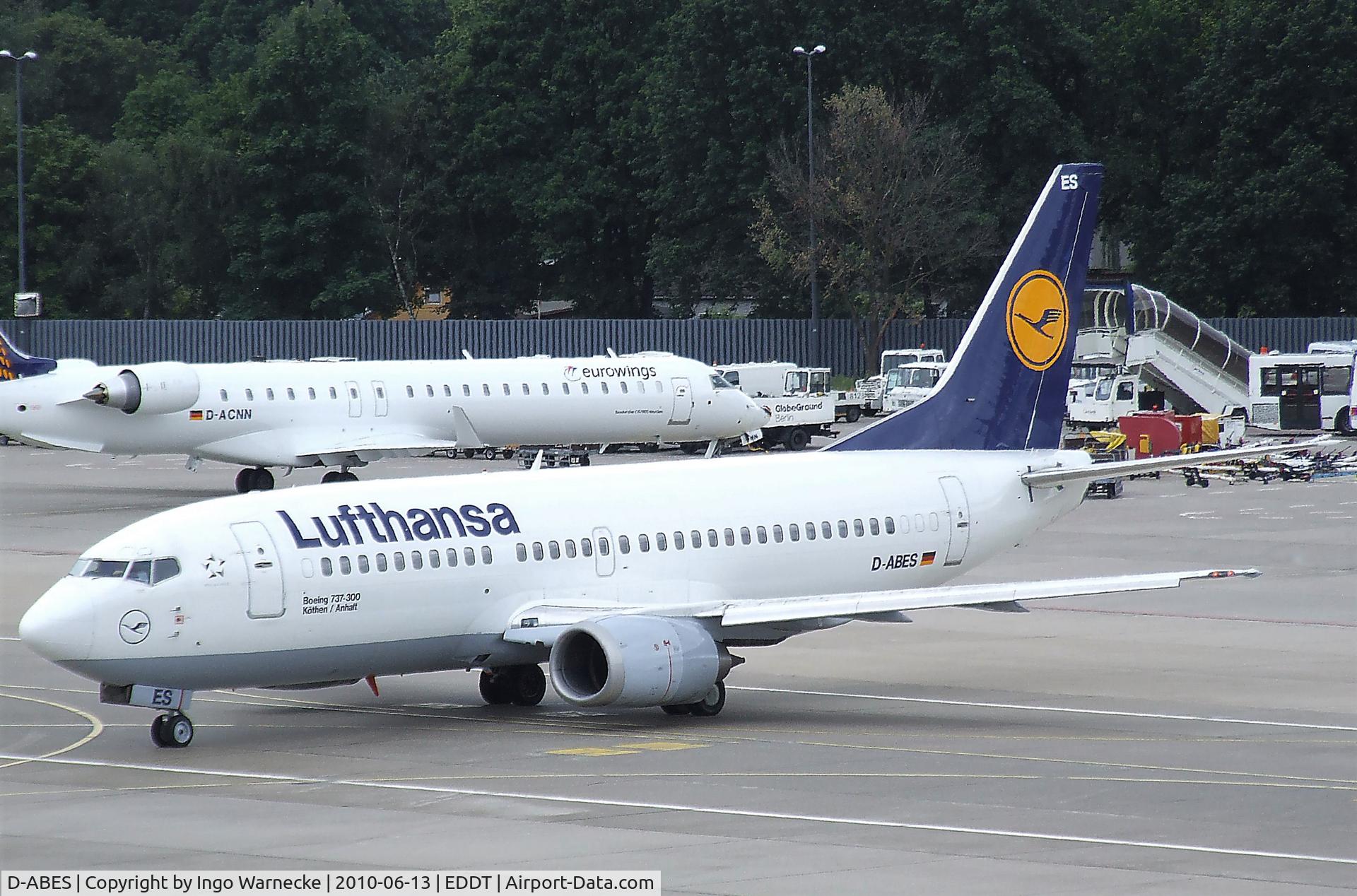 D-ABES, 1992 Boeing 737-330 C/N 26432, Boeing 737-330 of Lufthansa at Berlin/Tegel airport