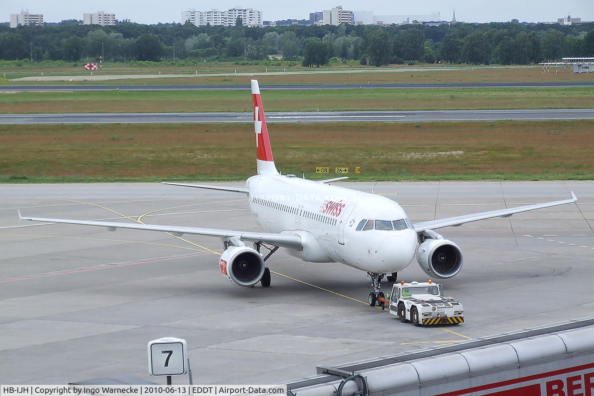 HB-IJH, 1996 Airbus A320-214 C/N 574, Airbus A320-214 of Swiss Air Lines at Berlin/Tegel airport