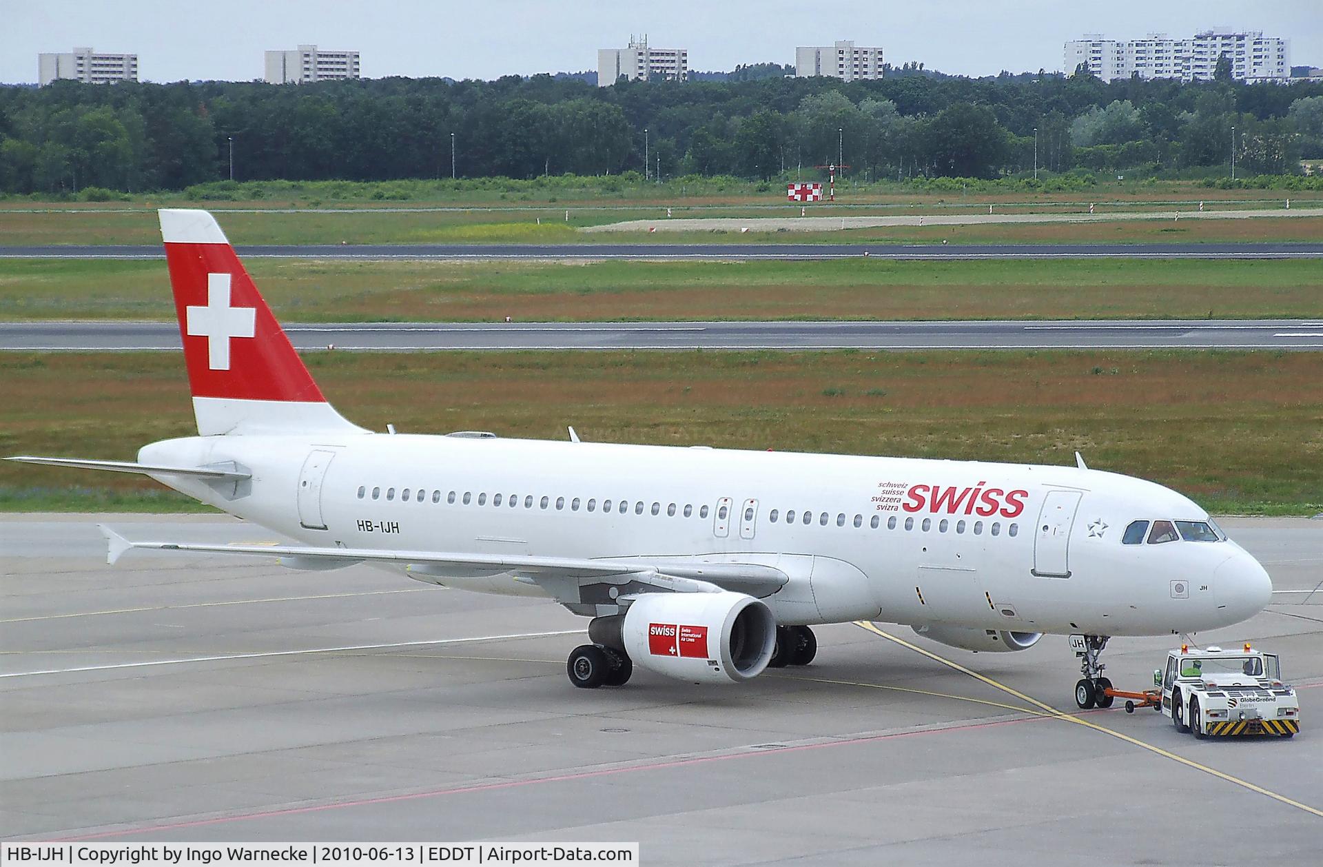 HB-IJH, 1996 Airbus A320-214 C/N 574, Airbus A320-214 of Swiss Air Lines at Berlin/Tegel airport