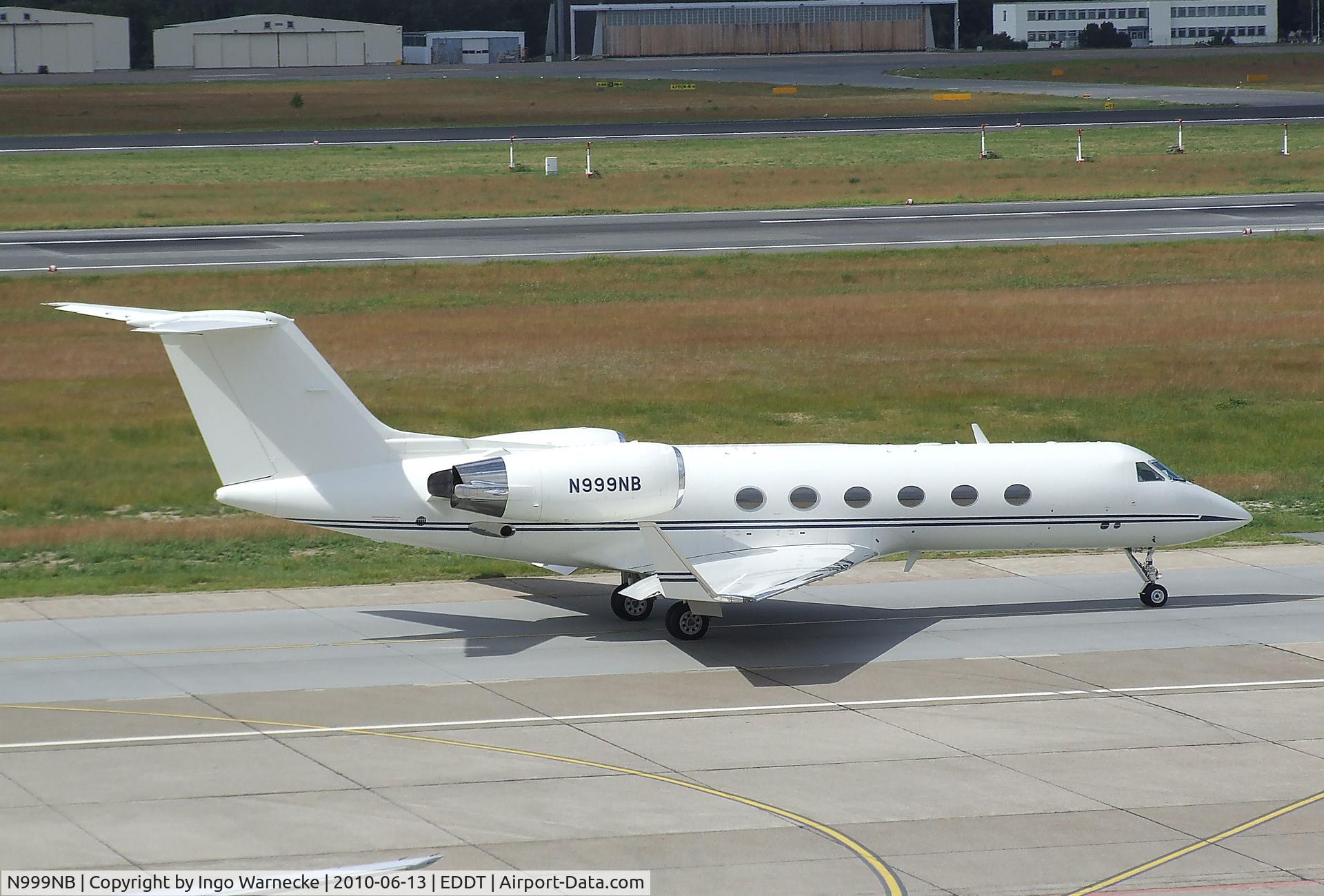 N999NB, Gulfstream Aerospace G-IV C/N 1234, Gulfstream Aerospace Gulfstream G IV at Berlin/Tegel airport