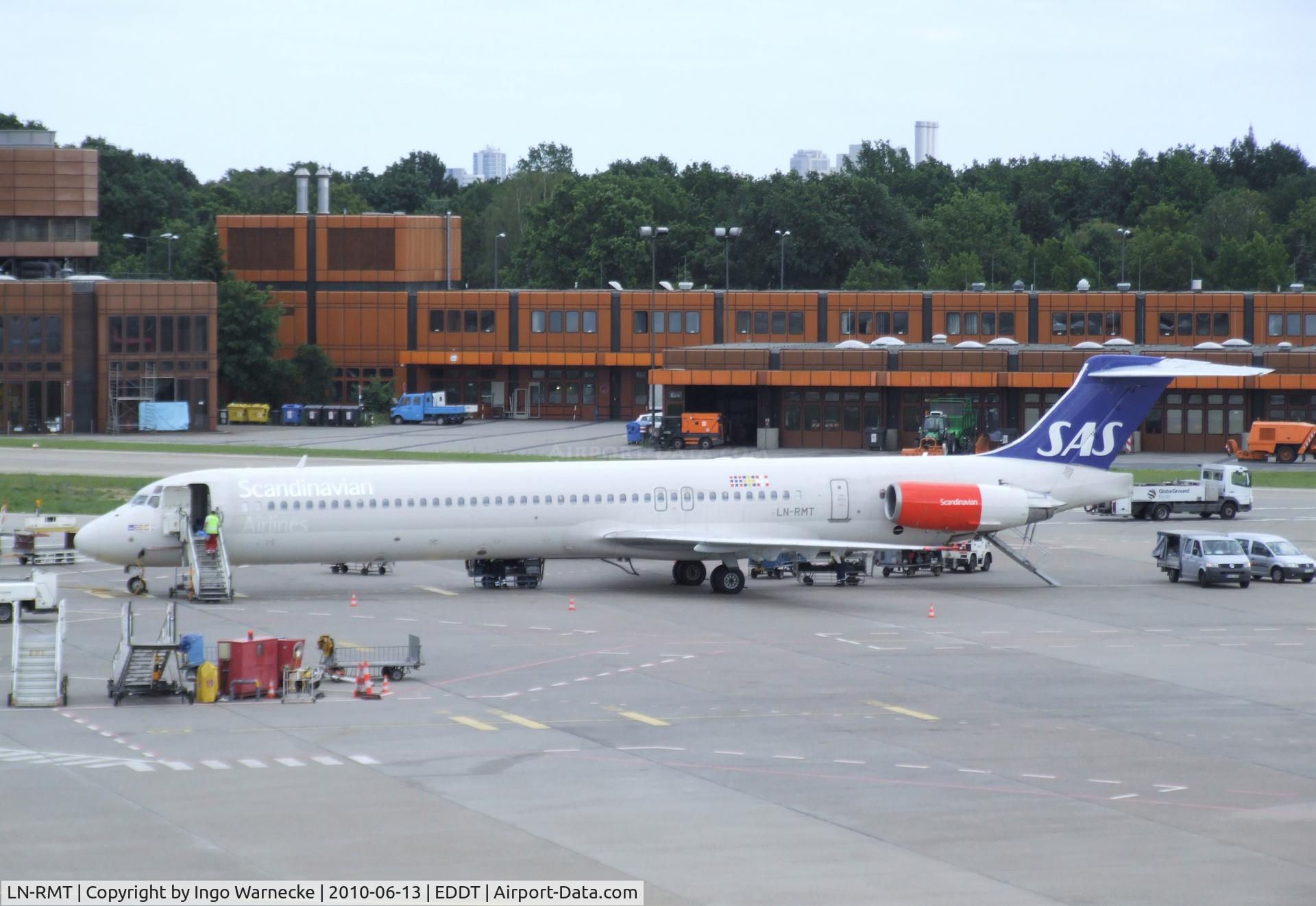 LN-RMT, 1991 McDonnell Douglas MD-82 (DC-9-82) C/N 53001, McDonnell Douglas MD-82 (DC-9-82) of SAS at Berlin/Tegel airport
