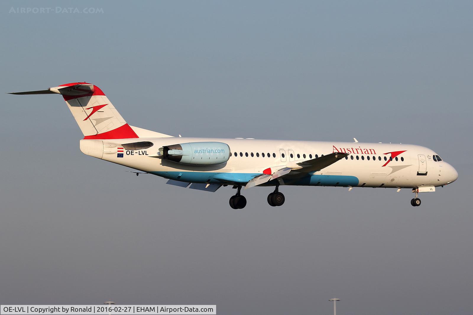 OE-LVL, 1992 Fokker 100 (F-28-0100) C/N 11404, at spl