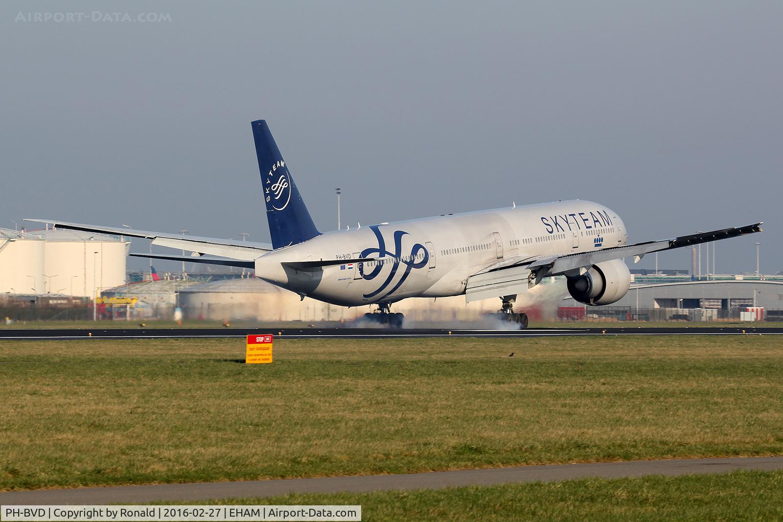 PH-BVD, 2009 Boeing 777-306/ER C/N 35979, at spl