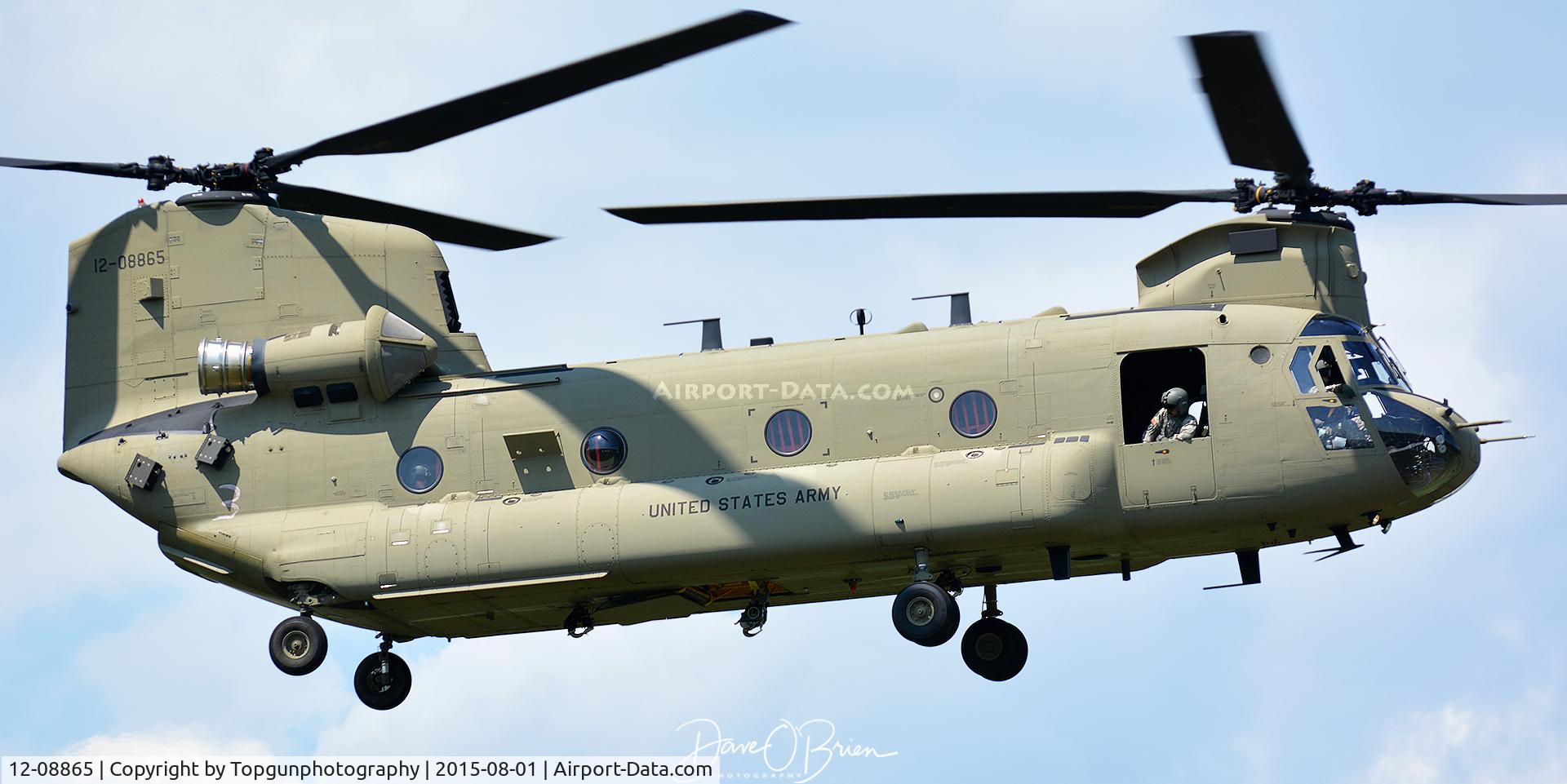 12-08865, Boeing CH-47F Chinook C/N M.8865, 2015 Leapfest Jumpship coming in for the next set of jumpers