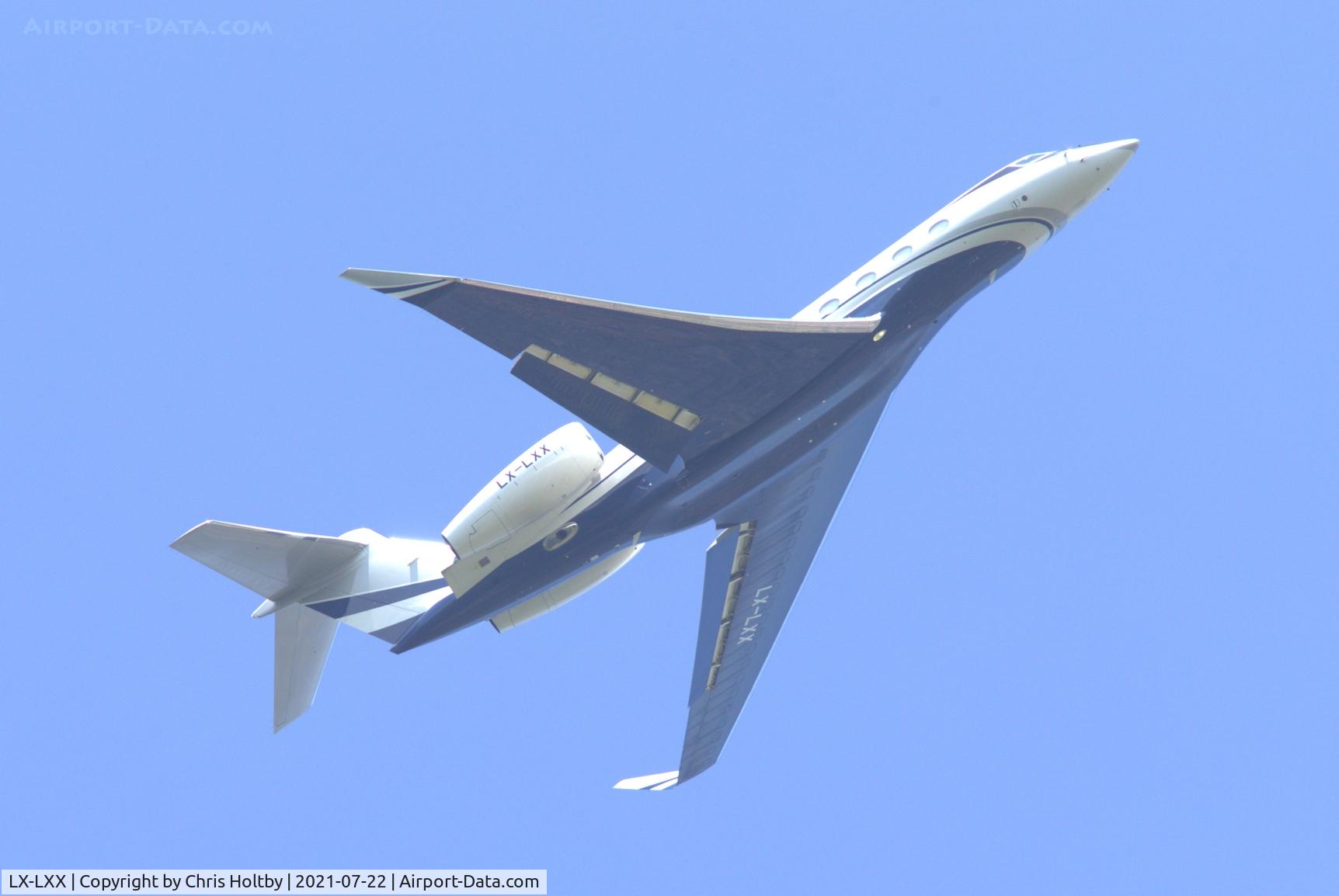 LX-LXX, 2014 Gulfstream Aerospace G650 (G-VI) C/N 6115, Just taken off from Biggin Hill