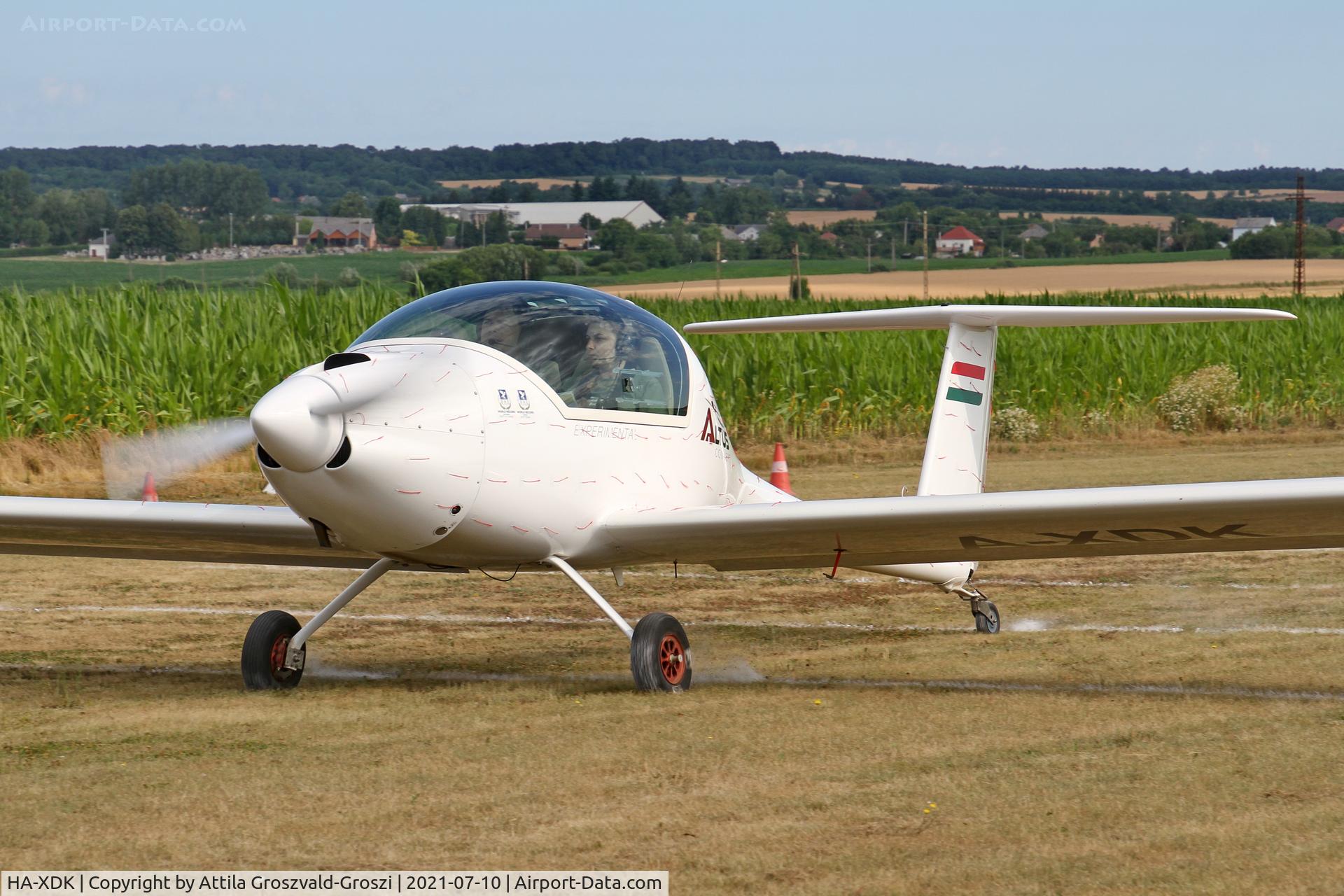 HA-XDK, 2017 Omikron-Dokk Altus C/N 001, Becsehely Airport, Hungary