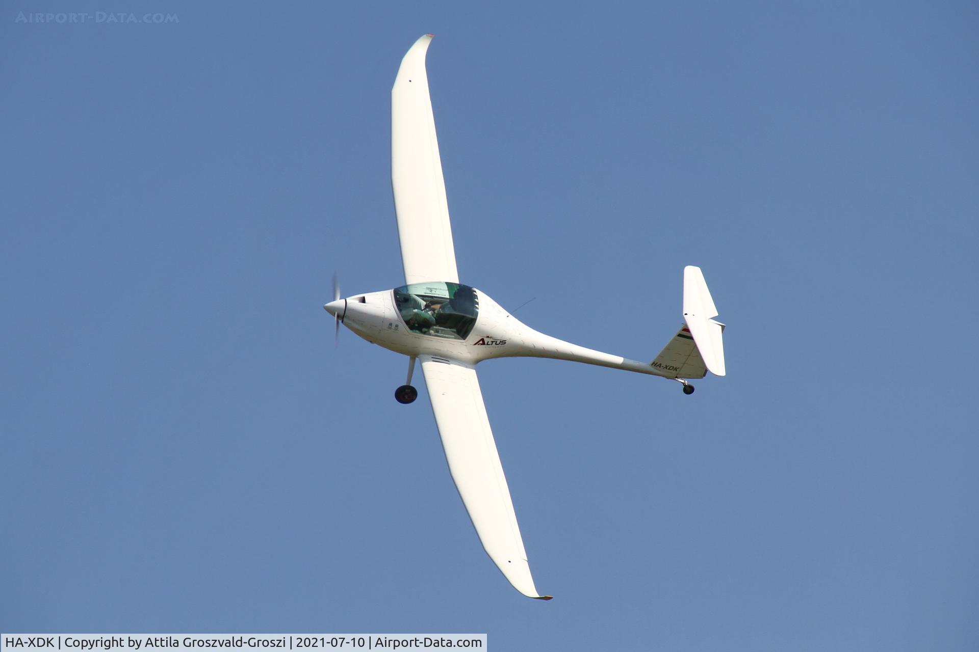 HA-XDK, 2017 Omikron-Dokk Altus C/N 001, Becsehely Airport, Hungary