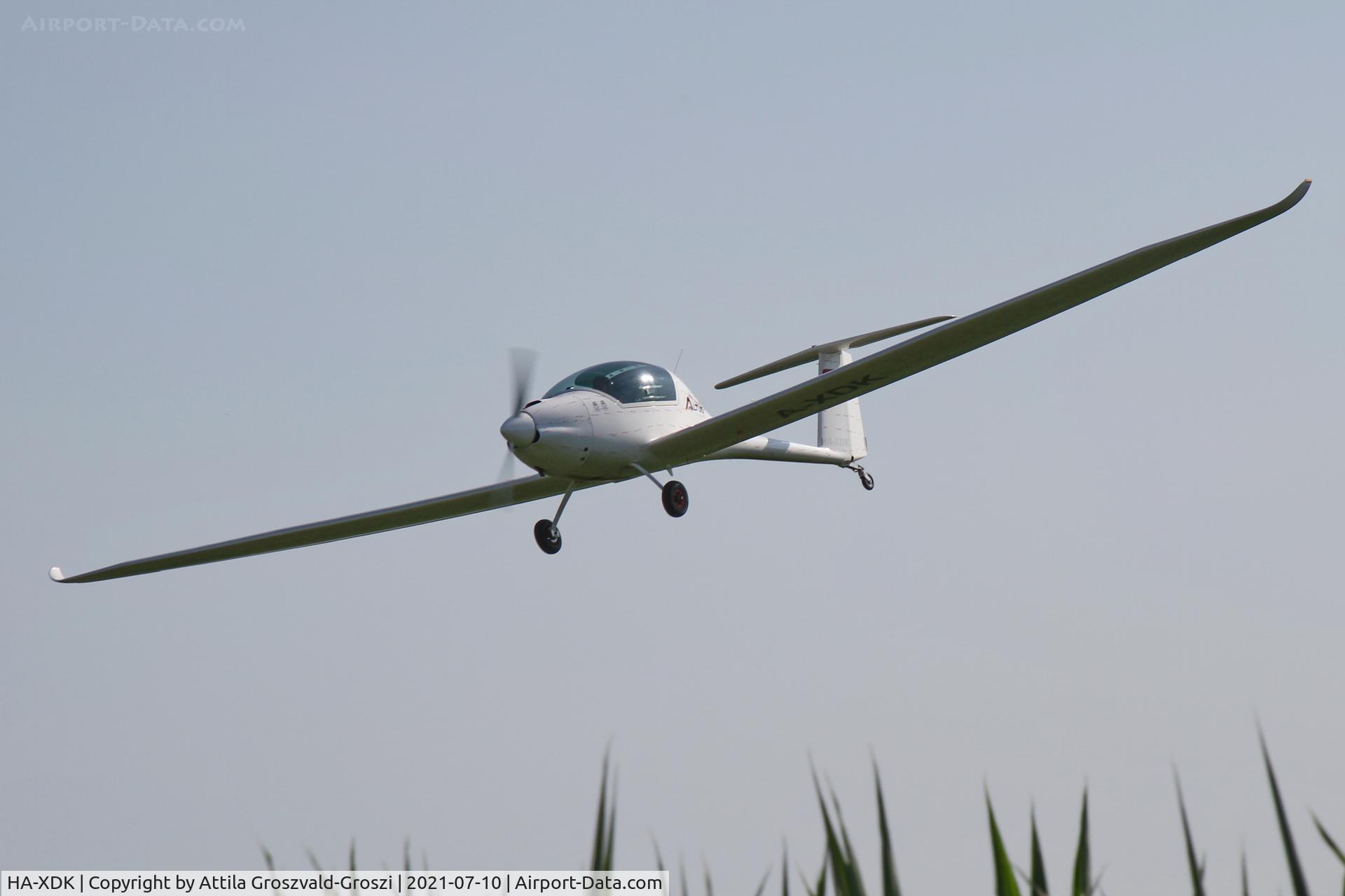 HA-XDK, 2017 Omikron-Dokk Altus C/N 001, Becsehely Airport, Hungary
