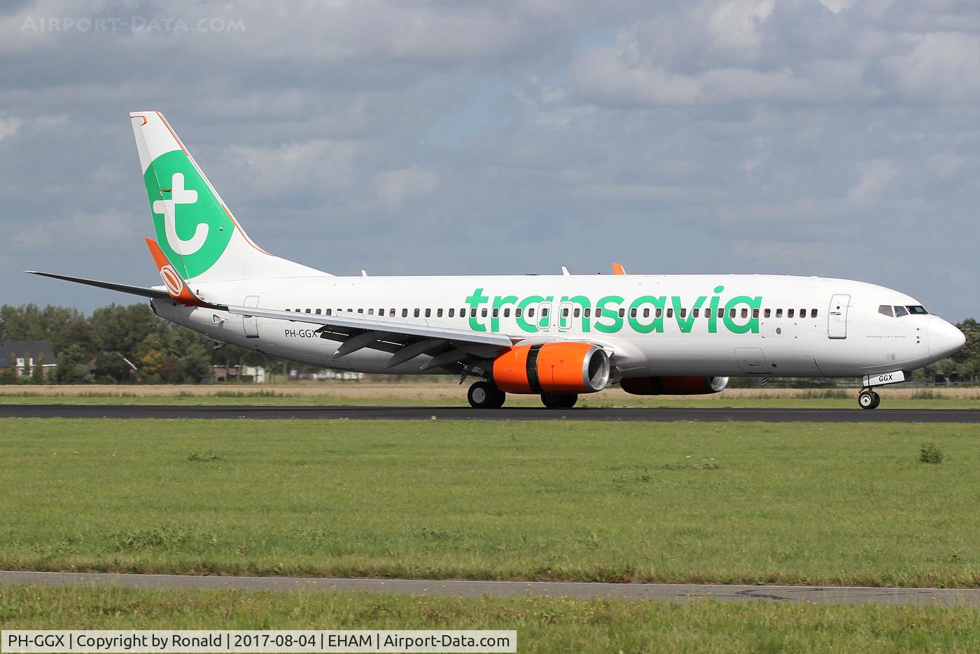 PH-GGX, 2010 Boeing 737-8EH C/N 36596, at spl
