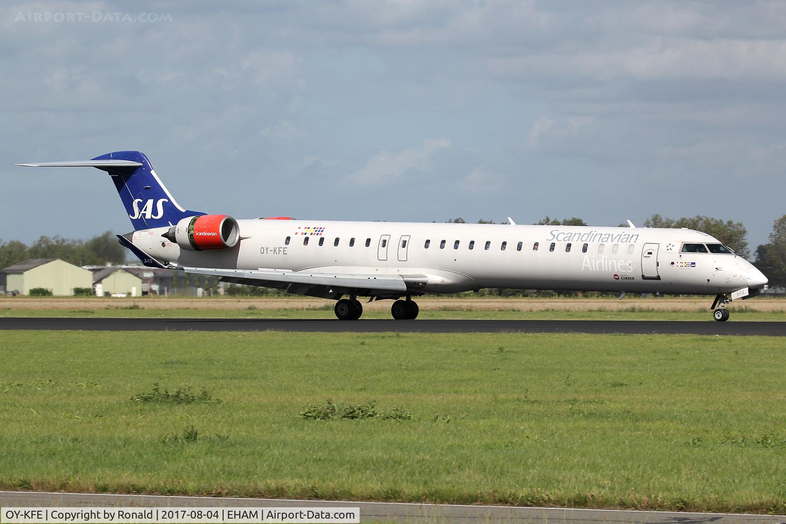 OY-KFE, 2009 Bombardier CRJ-900ER (CL-600-2D24) C/N 15224, at spl