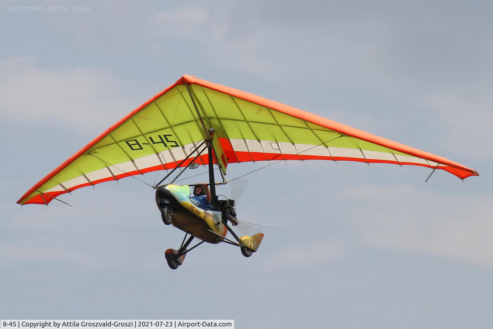 8-45, 2004 Halley Apollo CXMD Racer GT C/N 010804, Balatonfökajár Airport, Hungary