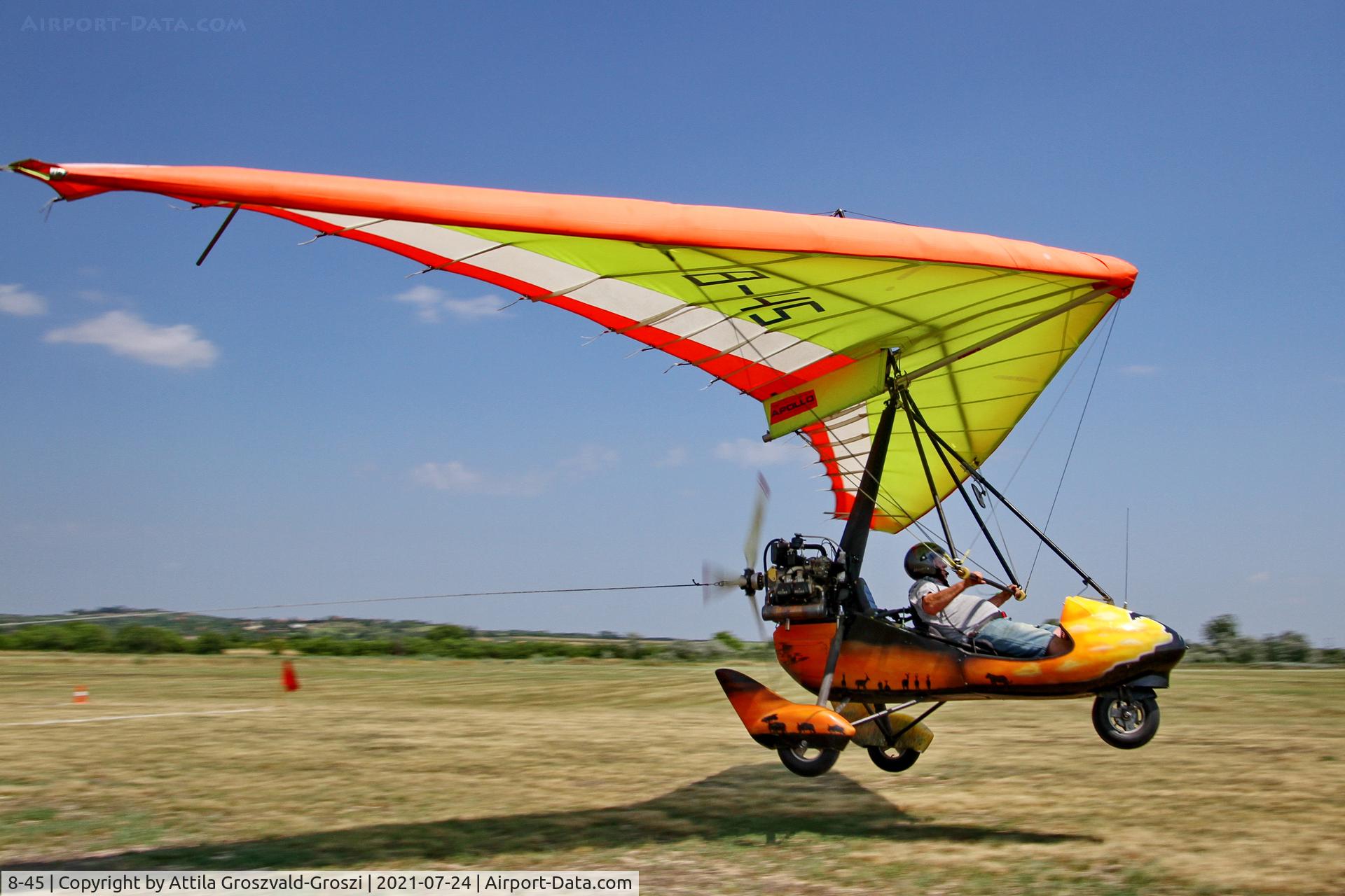 8-45, 2004 Halley Apollo CXMD Racer GT C/N 010804, Balatonfökajár Airport, Hungary