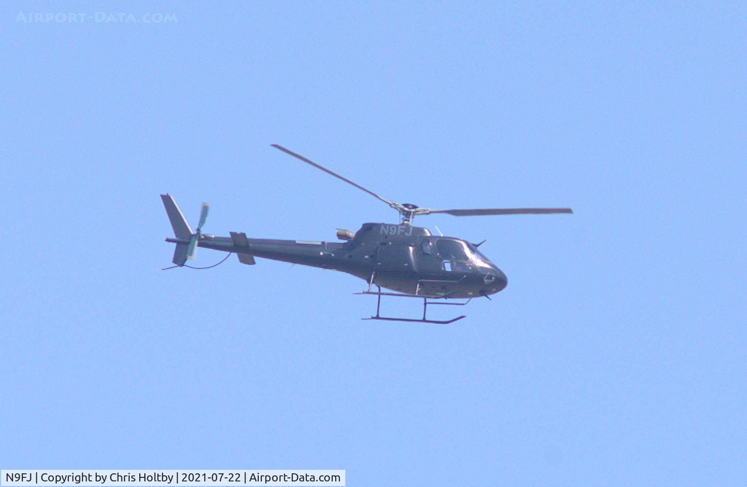 N9FJ, 1998 Eurocopter AS-350B-3 Ecureuil Ecureuil C/N 3148, Over Potters Bar, Herts
