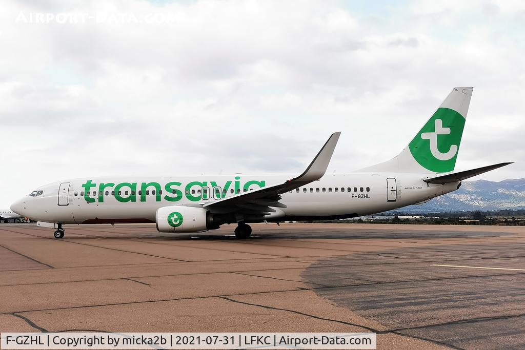 F-GZHL, 2014 Boeing 737-8K2 C/N 37791, Parked