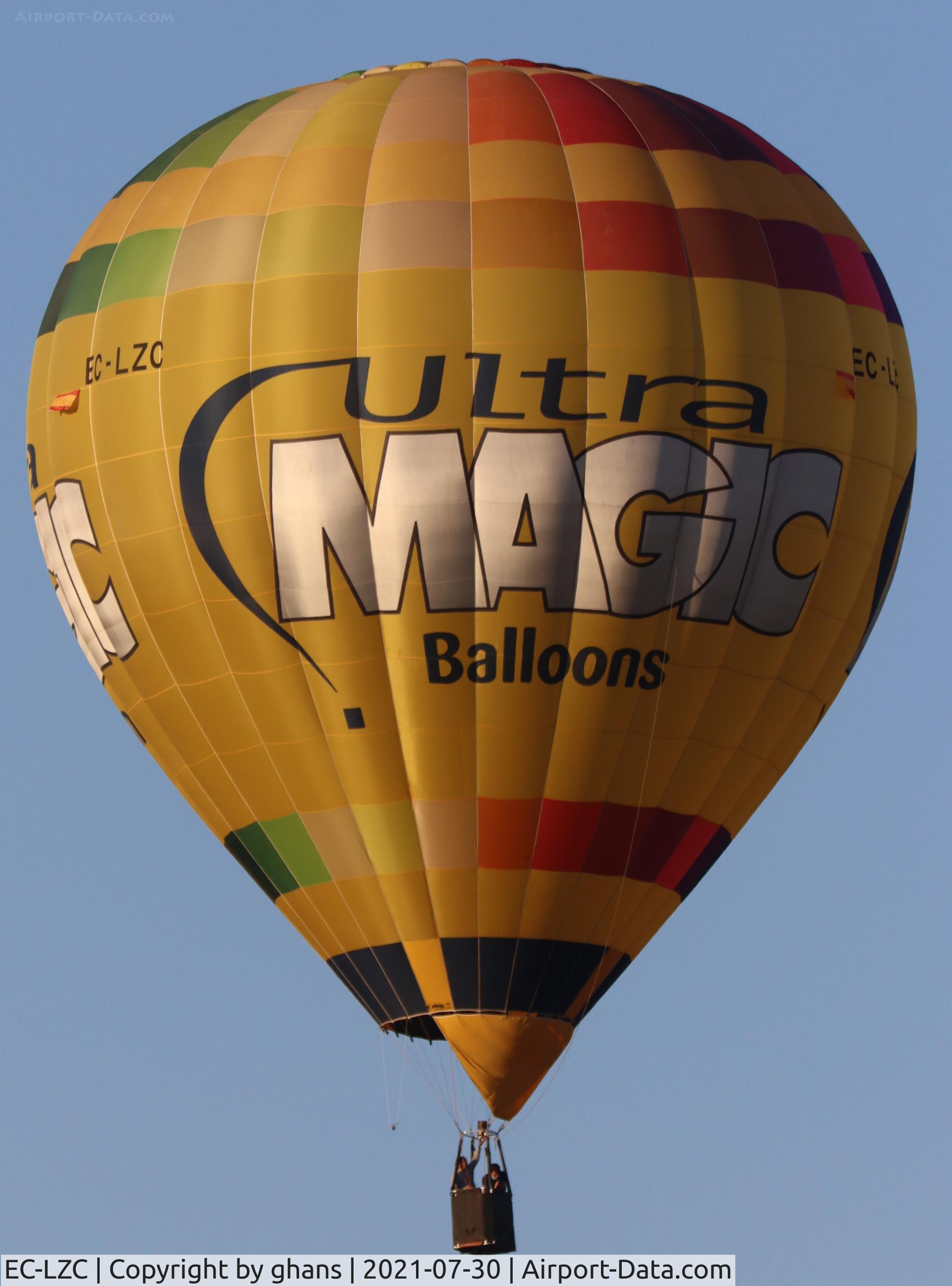 EC-LZC, UltraMagic M-77 C/N 77/373, @ Chambley