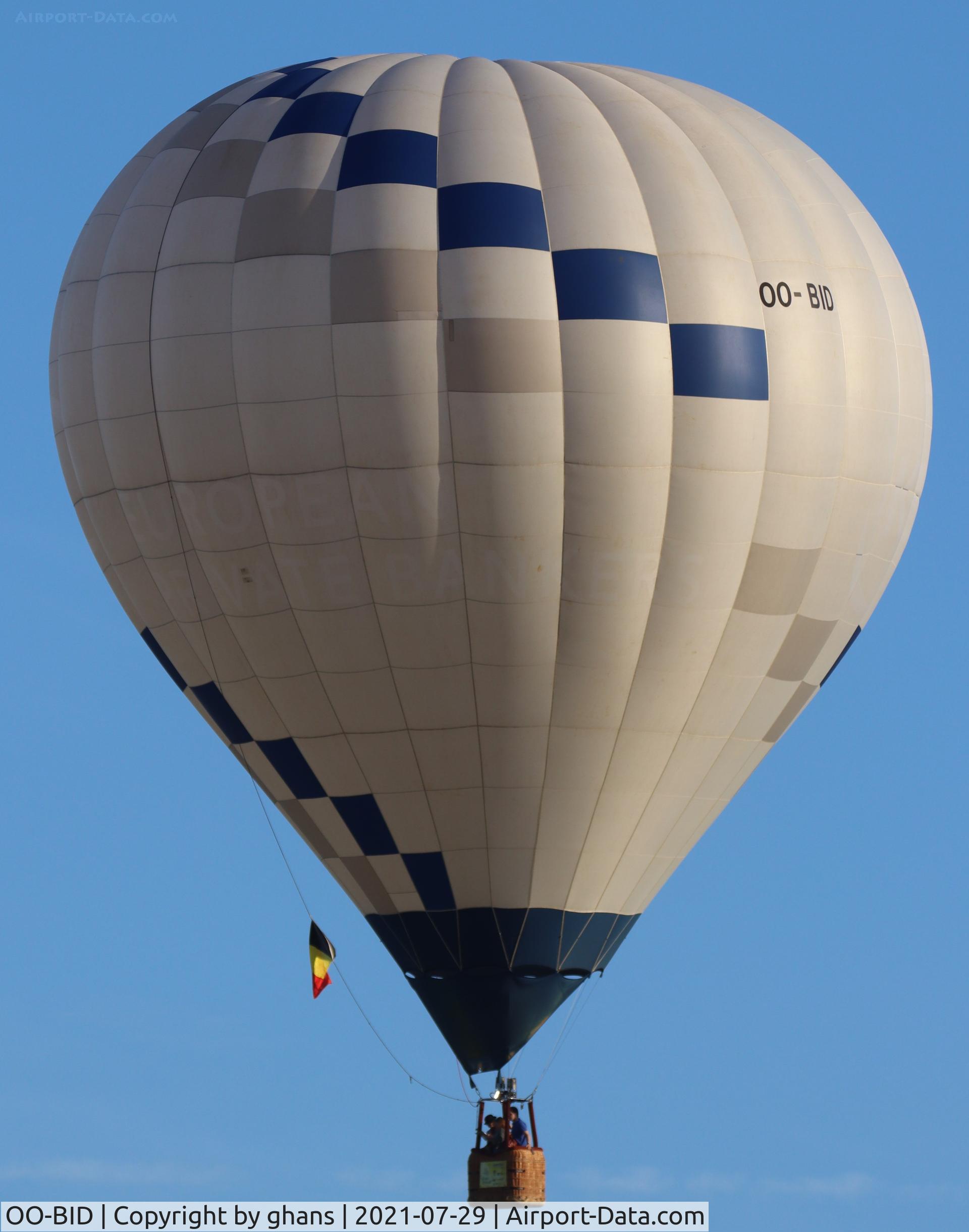 OO-BID, UltraMagic N-180 C/N 180/18, @ Chambley