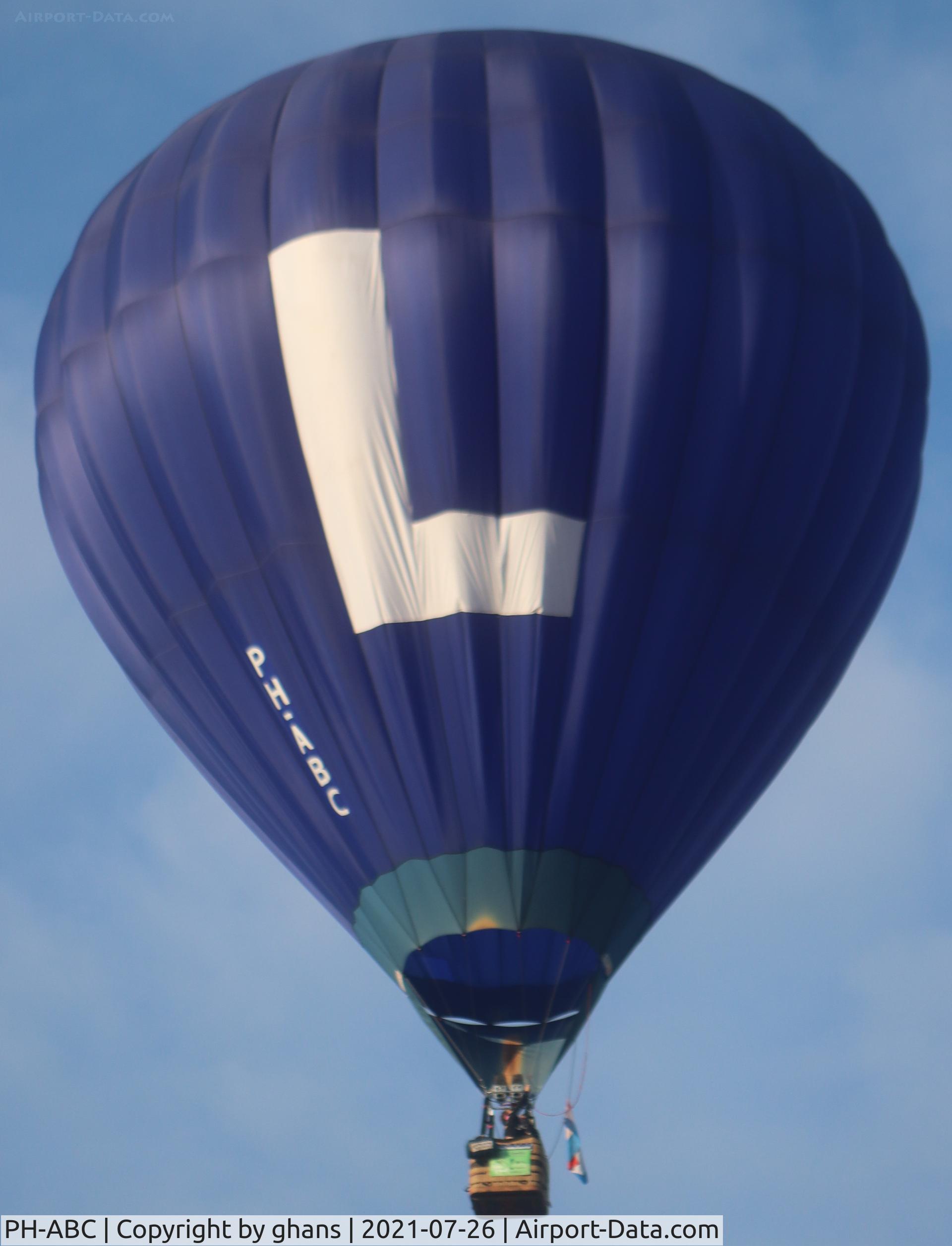 PH-ABC, 2000 Cameron Balloons N-90 C/N 4811, @ Chambley