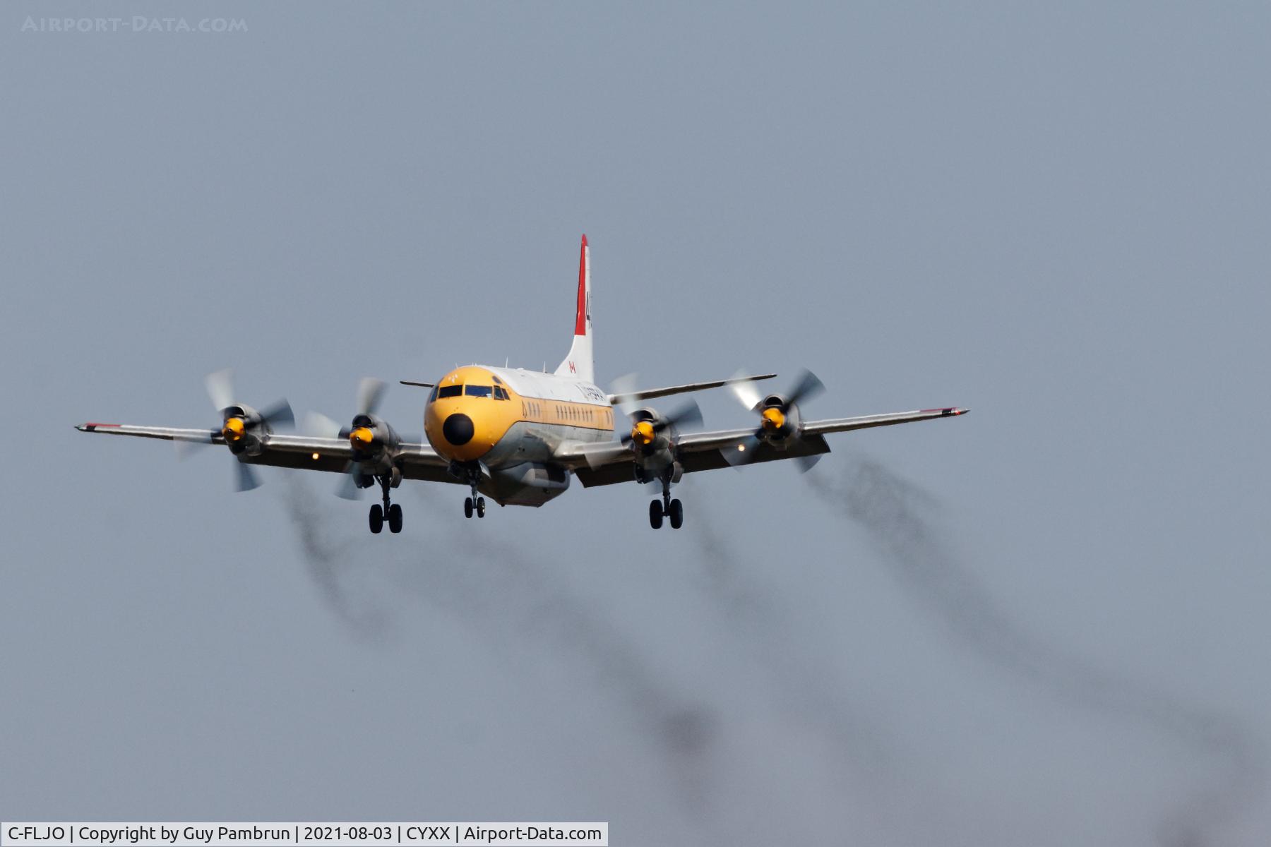 C-FLJO, Lockheed L-188C Electra C/N 1103, Landing on 25