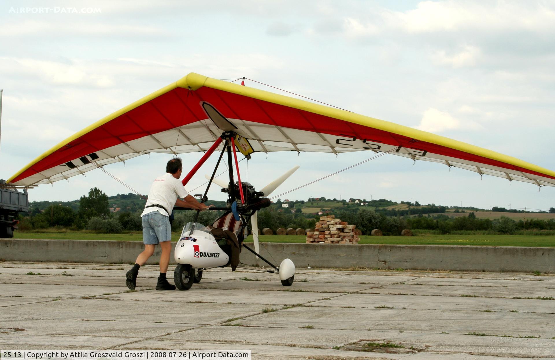 25-13, 1993 Halley Apollo C-10/ Racer GT C/N 990799/2002/1, Balatonfökajár Airport, Hungary