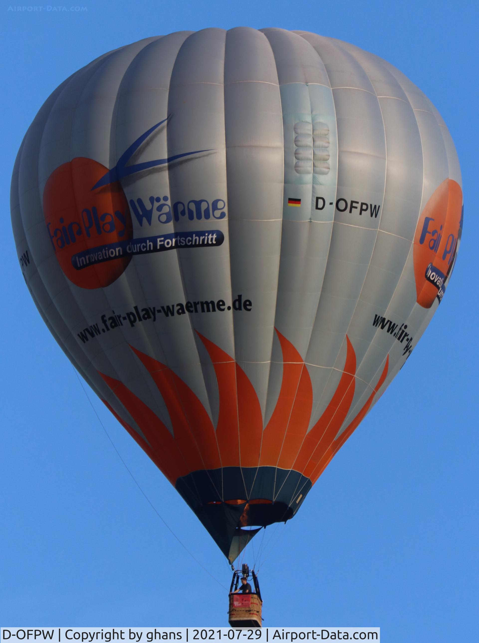 D-OFPW, 2003 Kubicek BB-30 C/N 240, @ Chambley