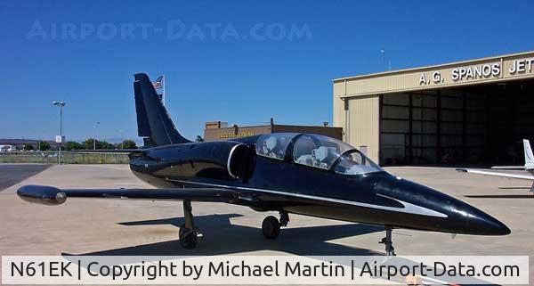 N61EK, 1977 Aero L-39 Albatros C/N 730919, SHARK