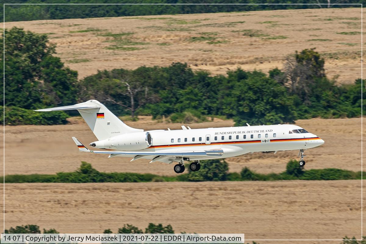 14 07, 2019 Bombardier BD-700-1A10 Global 6000 C/N 9865, Bombardier BD-700, c/n: 9865