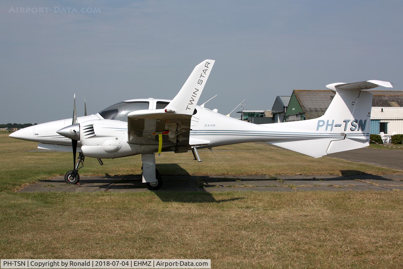 PH-TSN, 2005 Diamond DA-42 Twin Star C/N 42.017, at ehmz