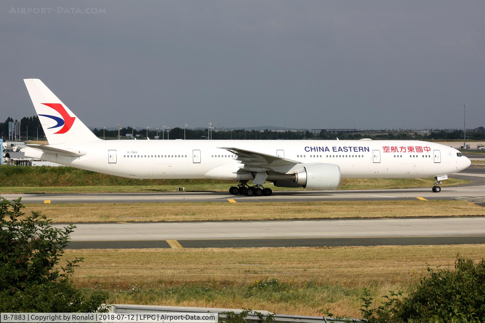 B-7883, 2017 Boeing 777-39PER C/N 43284, at cdg