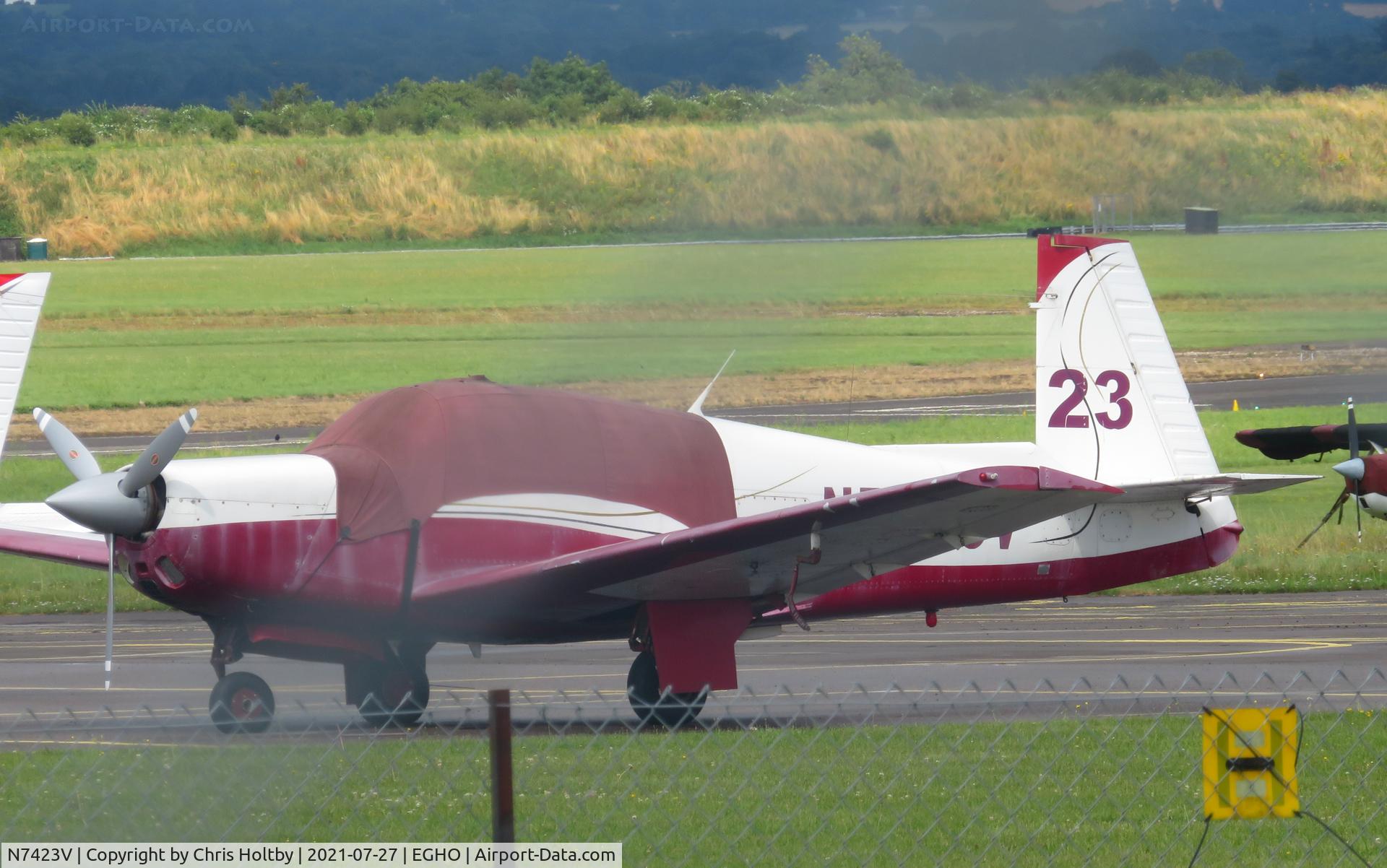 N7423V, 1975 Mooney M20E C/N 21-1163, Parked at Thruxton Aerodrome