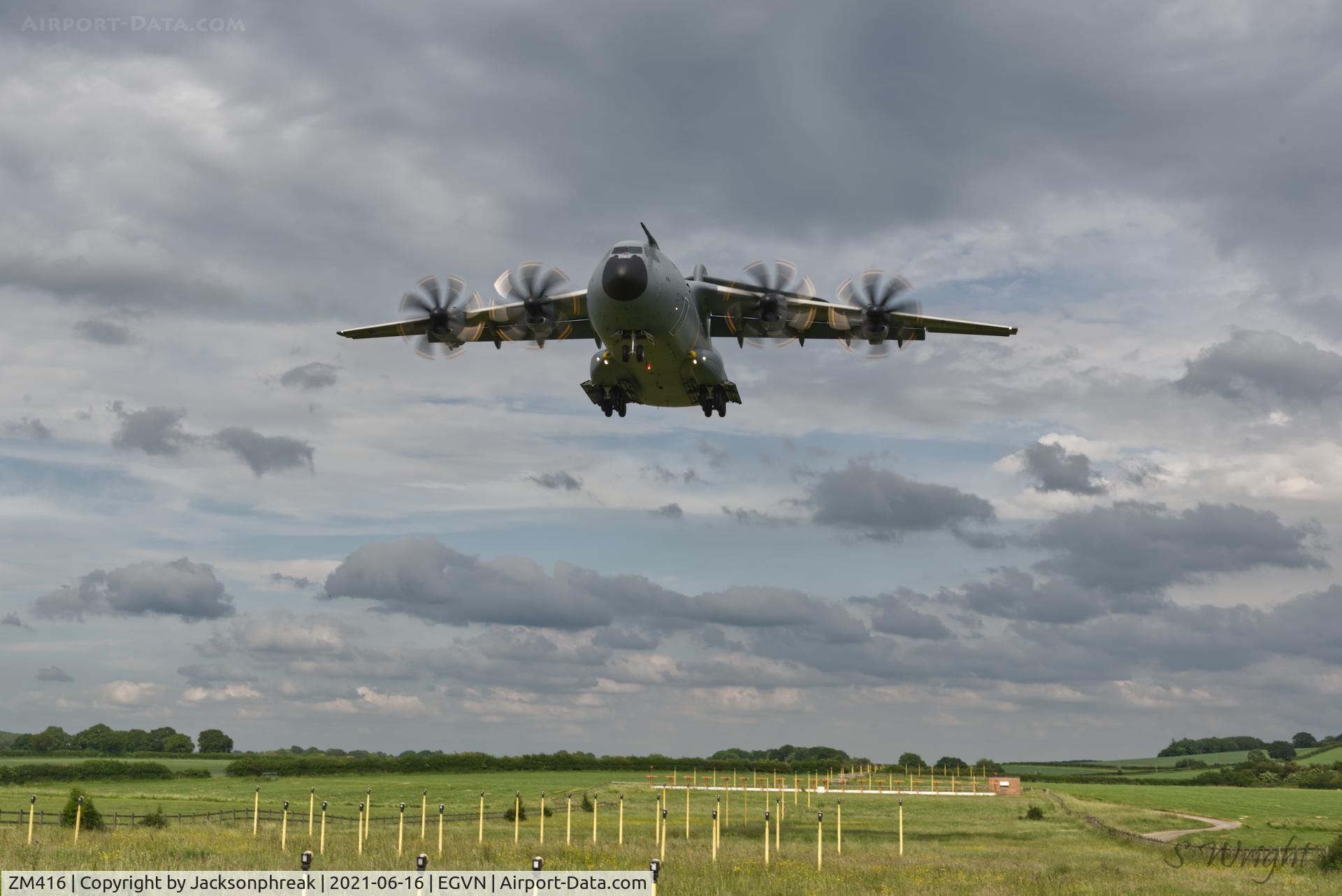 ZM416, 2017 Airbus A400M Atlas C.1 C/N 058, Landing at RAF Brize Norton