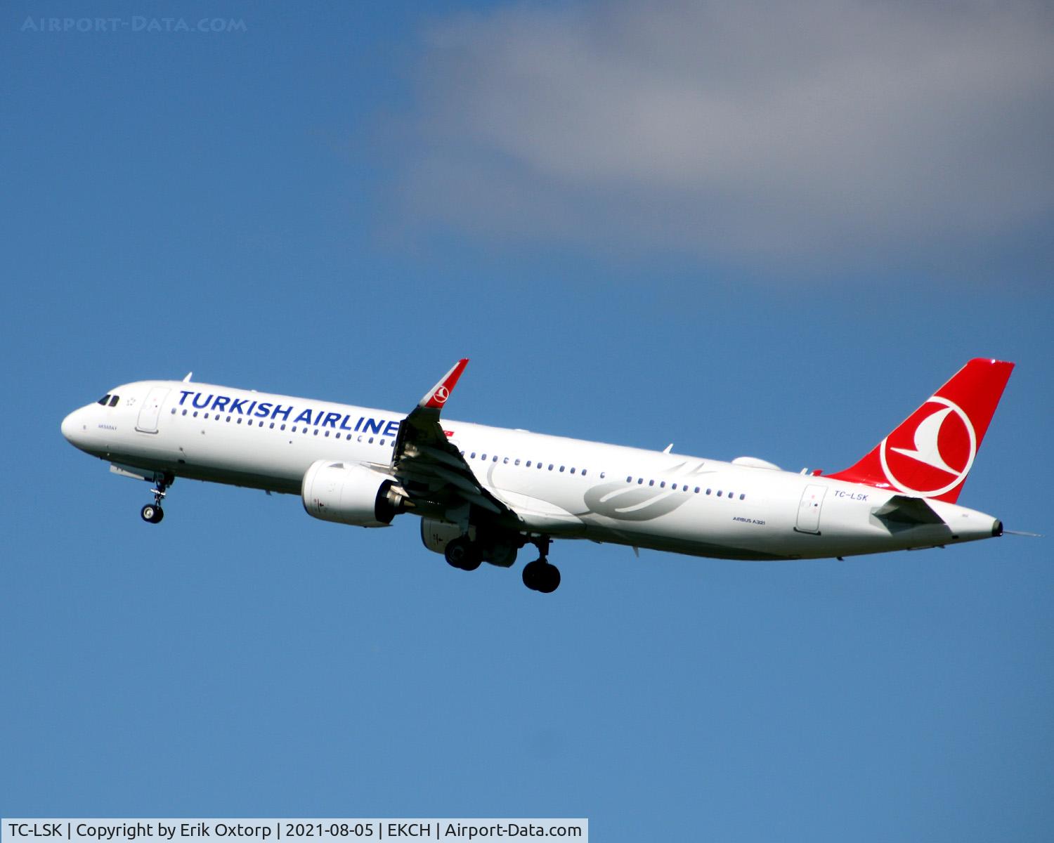 TC-LSK, 2019 Airbus A321-271NX C/N 9082, TC-LSK taking off rw 22R
