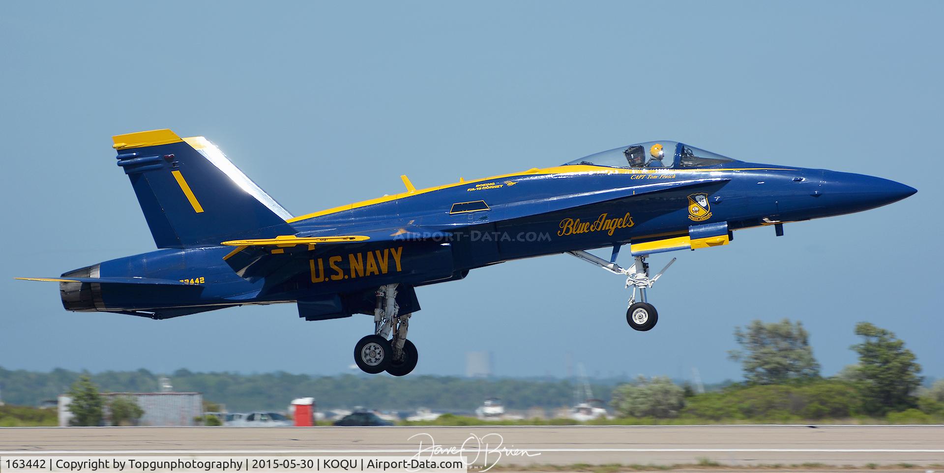 163442, 1987 McDonnell Douglas F/A-18C Hornet C/N 0645/C013, Boss lifting off