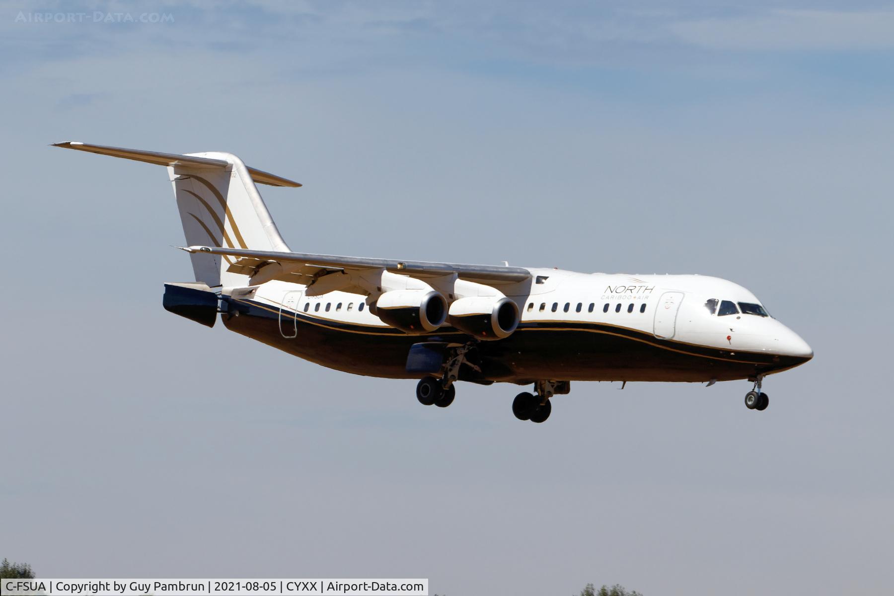 C-FSUA, 2000 British Aerospace Avro 146-RJ100 C/N E3373, Landing on 07