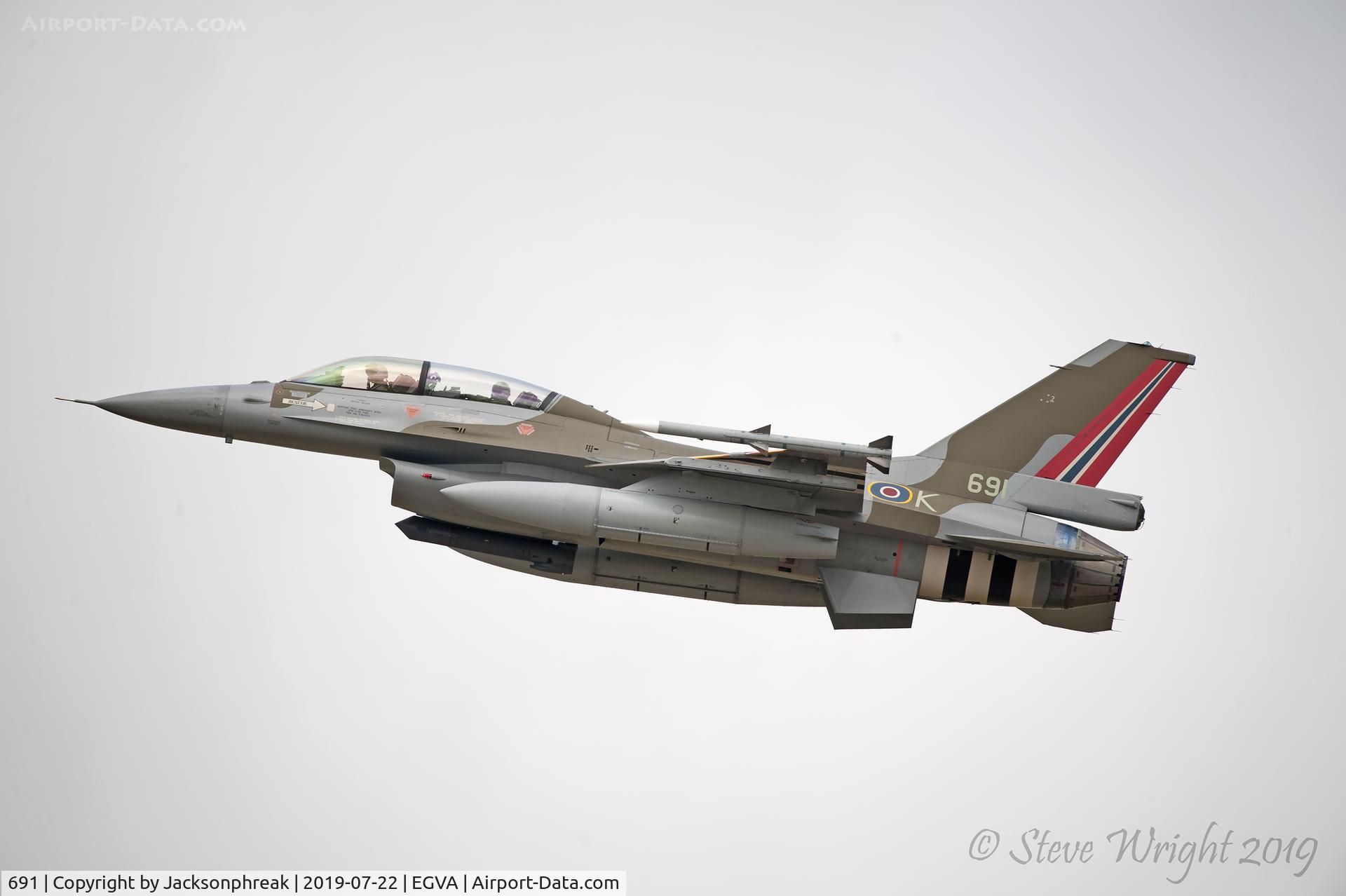 691, 1980 Fokker F-16B Fighting Falcon C/N 6L-10, Take off from RAF Fairford, UK