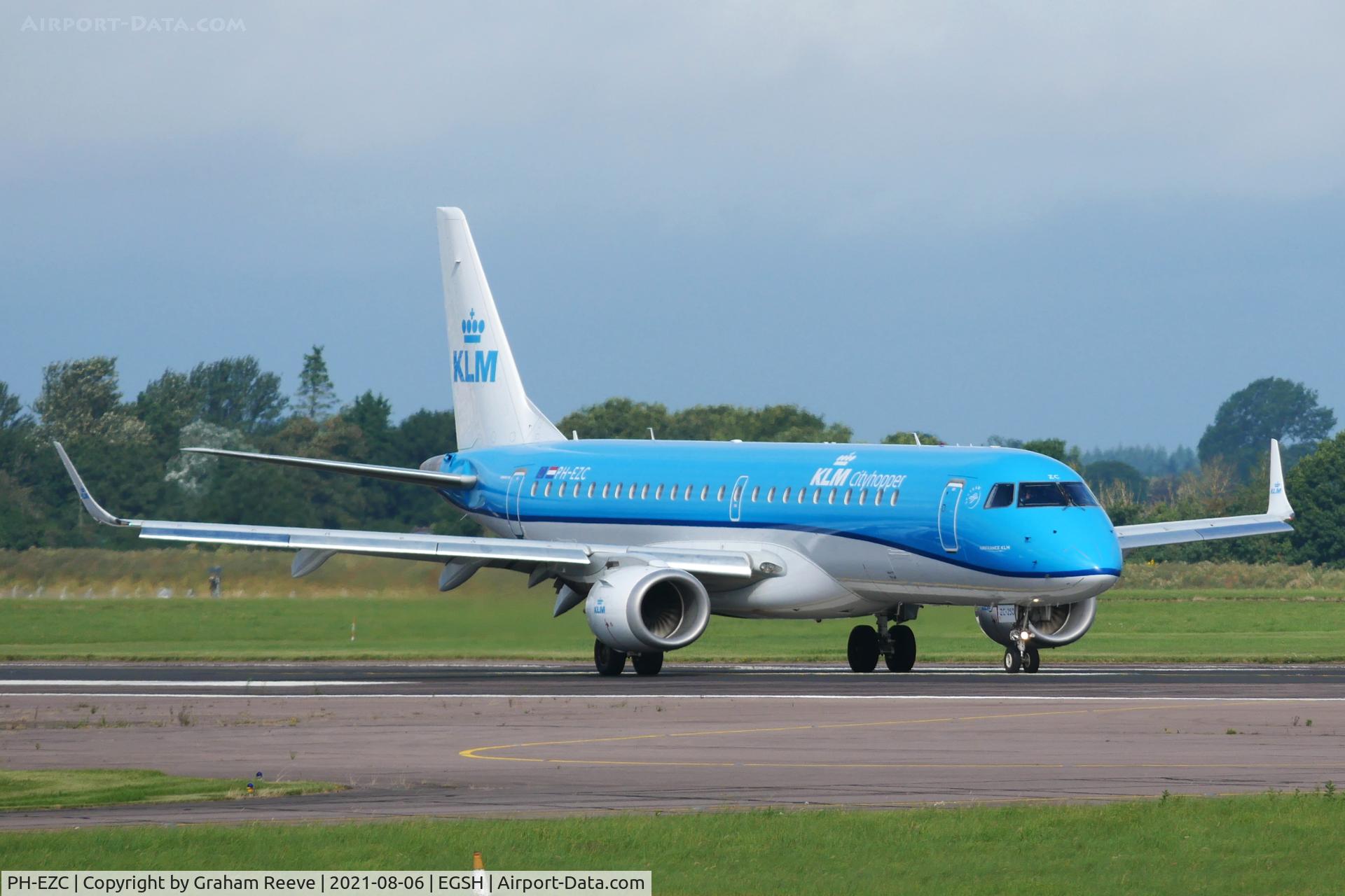 PH-EZC, 2008 Embraer 190LR (ERJ-190-100LR) C/N 19000250, Departing from Norwich.