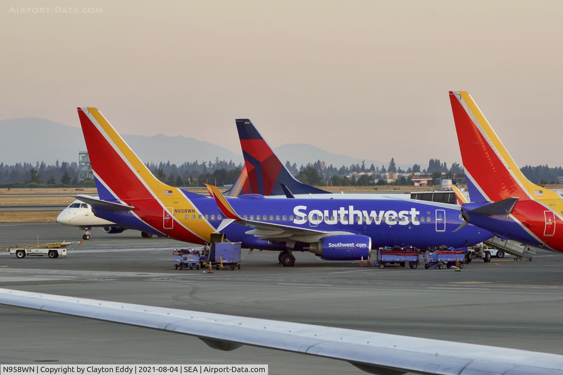 N958WN, 2011 Boeing 737-7H4 C/N 36673, SEA 2021.