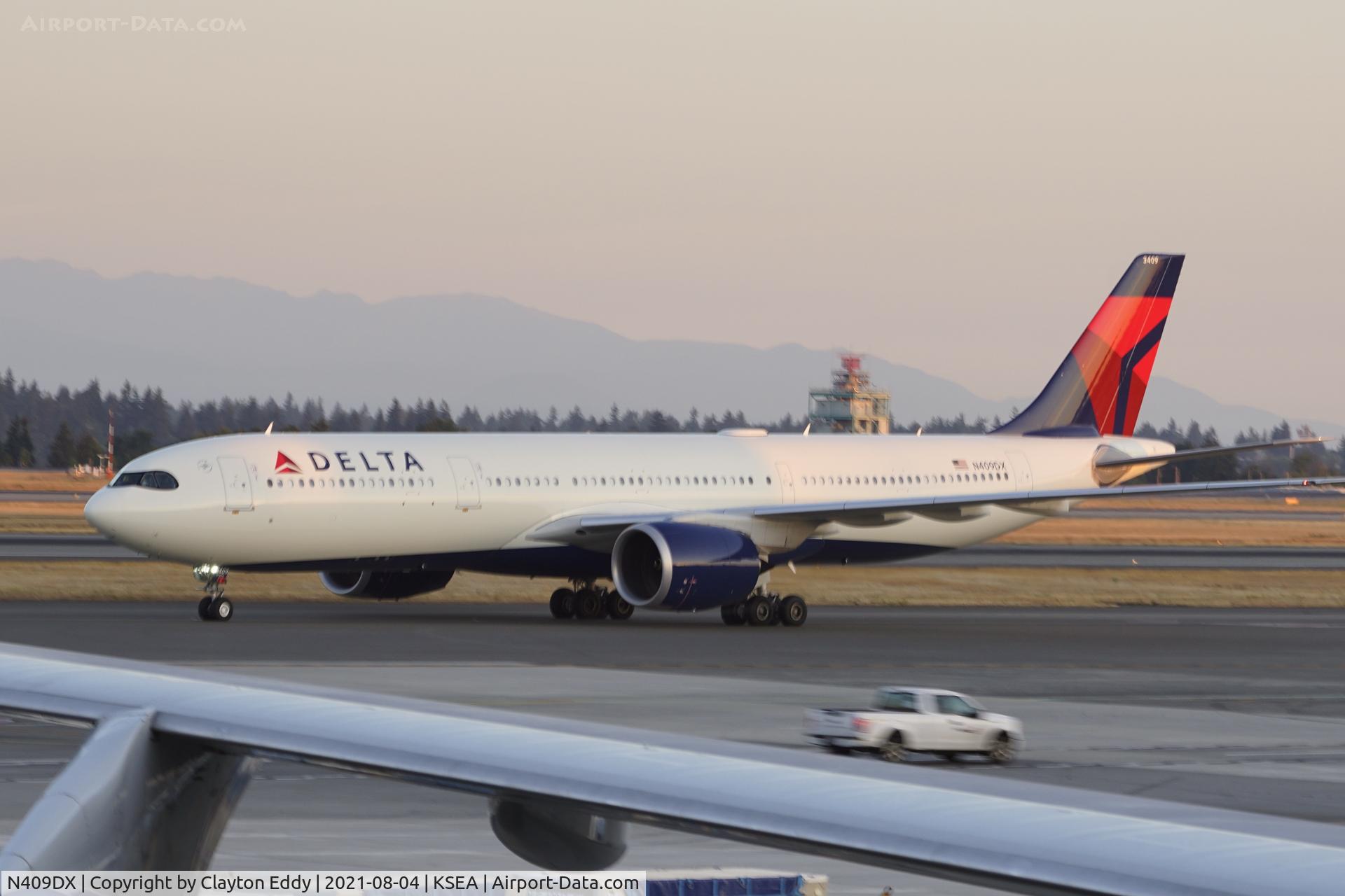 N409DX, 2021 Airbus A330-941 C/N 1983, SEA 2021.