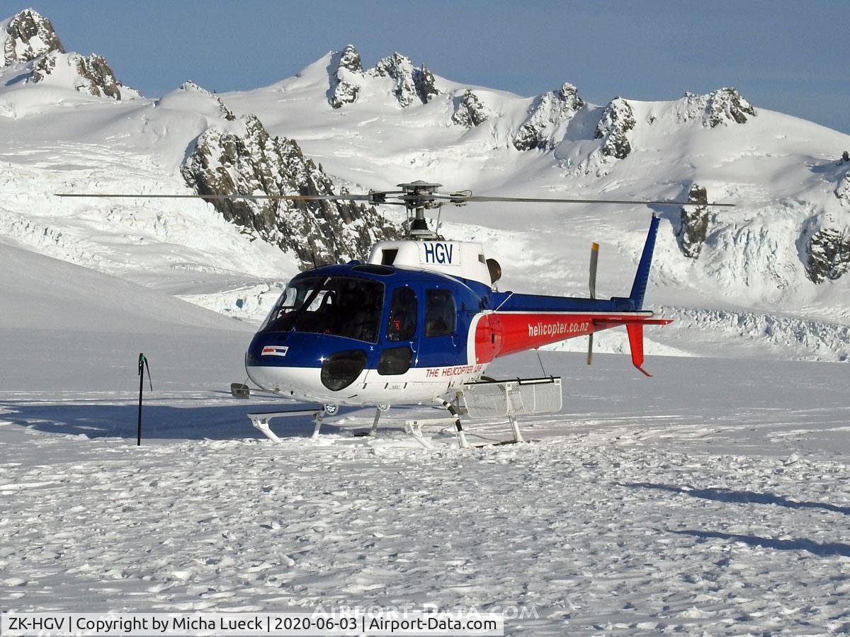 ZK-HGV, 2005 Eurocopter AS-350B-2 Ecureuil Ecureuil C/N 3944, On Franz Josef Glacier, New Zealand