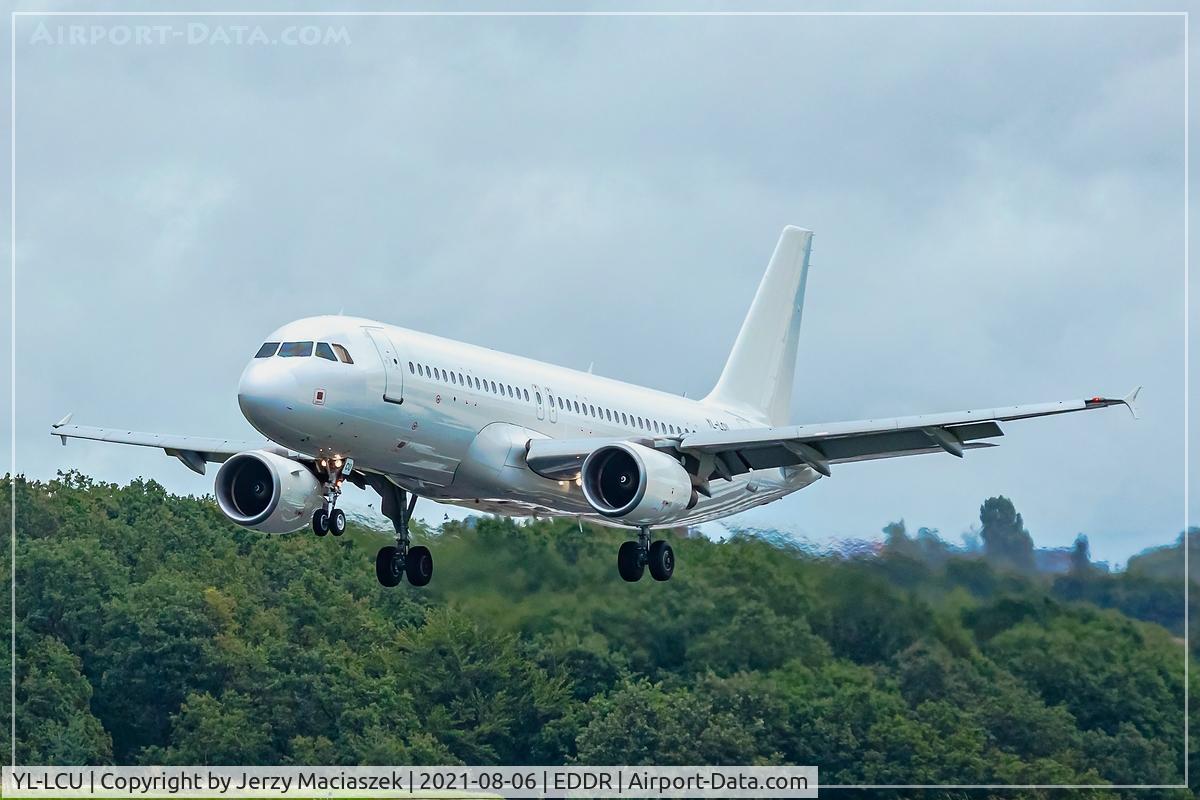 YL-LCU, 2002 Airbus A320-214 C/N 1762, 2002 Airbus A320-214, c/n: 1762