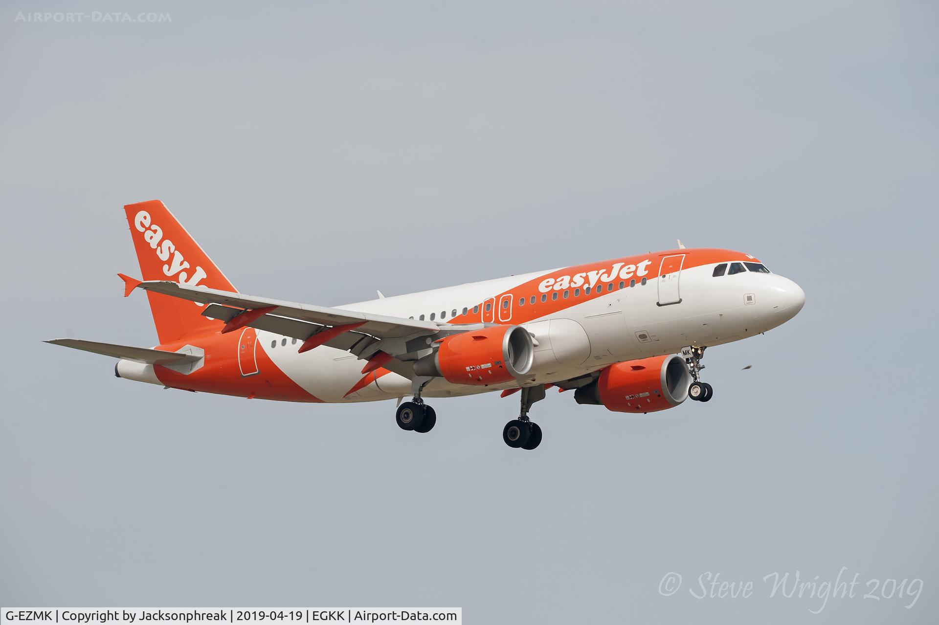 G-EZMK, 2004 Airbus A319-111 C/N 2370, On finals at Gatwick, UK
