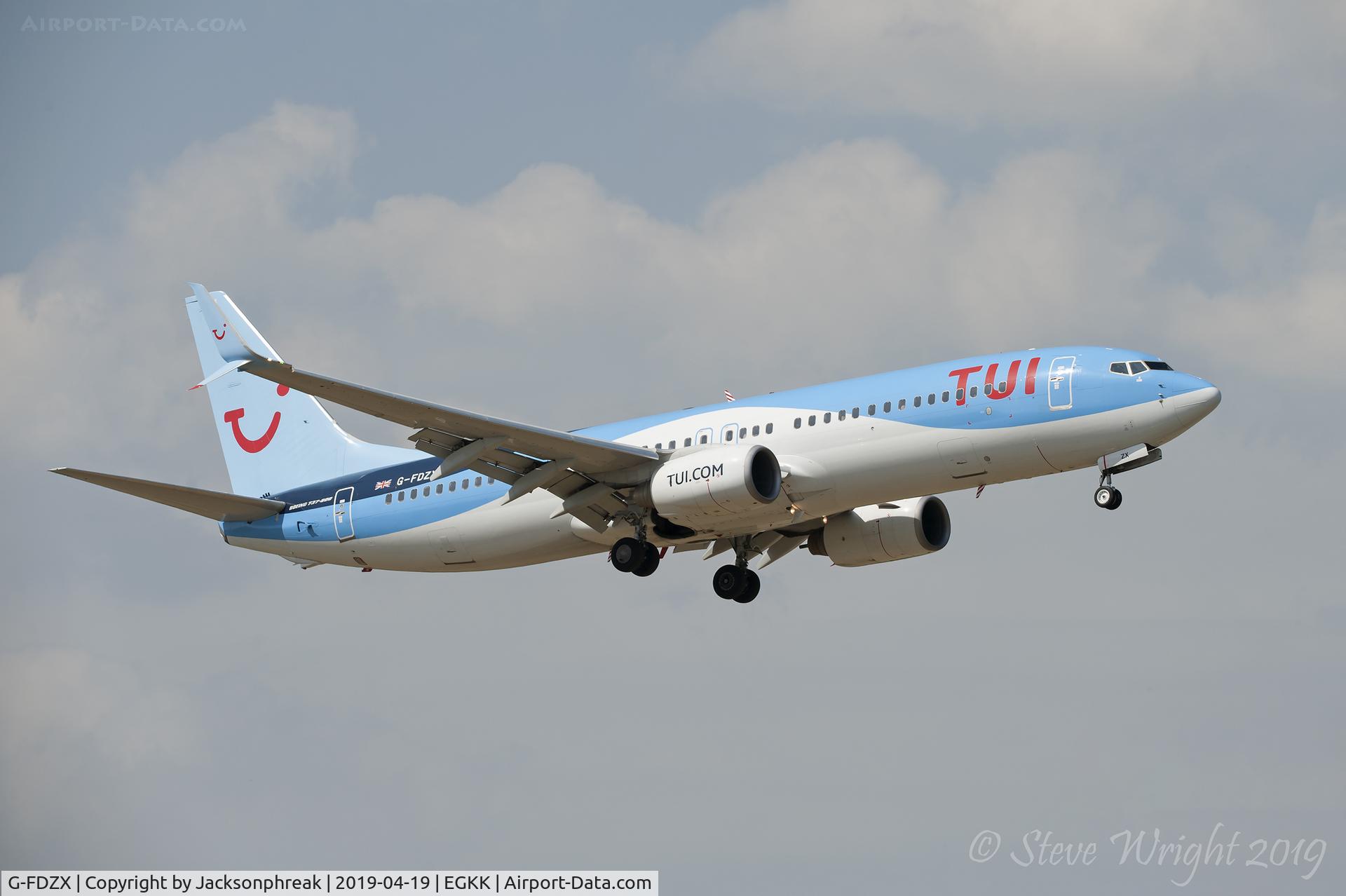 G-FDZX, 2011 Boeing 737-8K5 C/N 37258, On finals at Gatwick, UK