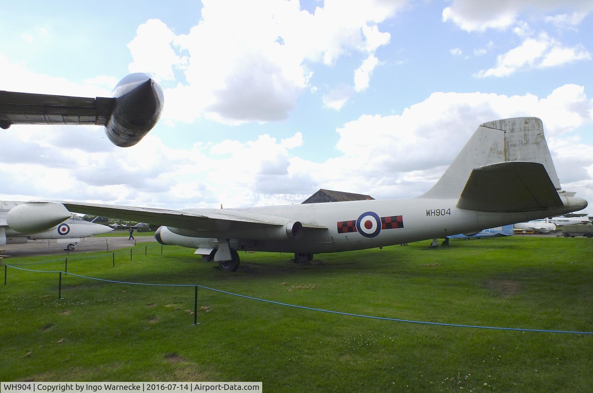 WH904, 1954 English Electric Canberra T.19 C/N SH1647, English Electric Canberra T19 (built as T11 radar trainer) at the Newark Air Museum