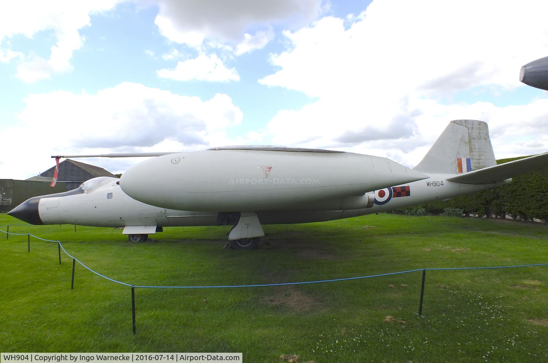 WH904, 1954 English Electric Canberra T.19 C/N SH1647, English Electric Canberra T19 (built as T11 radar trainer) at the Newark Air Museum