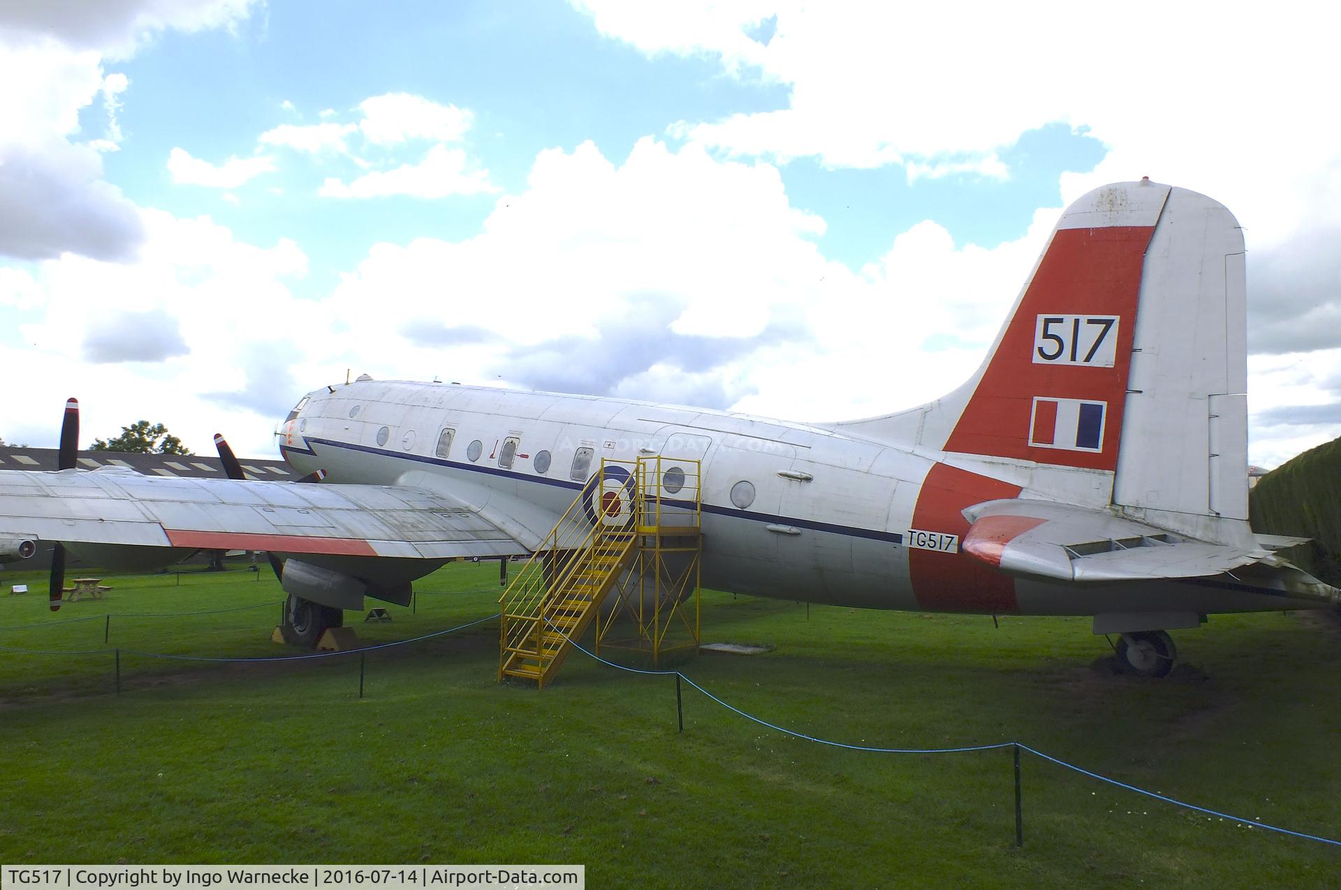 TG517, 1948 Handley Page Hastings T.5 C/N HP67/21, Handley Page Hastings T5 at the Newark Air Museum