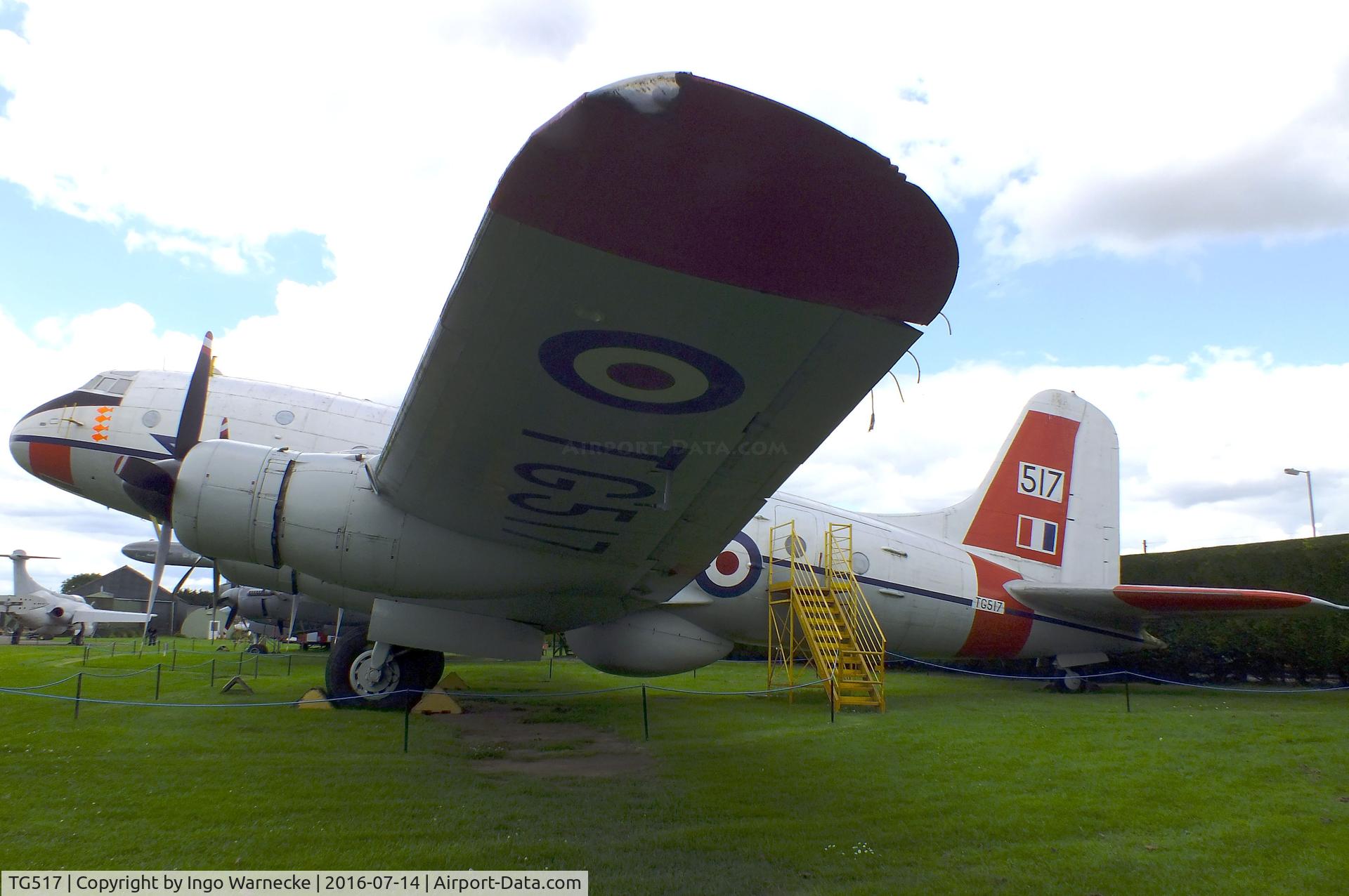 TG517, 1948 Handley Page Hastings T.5 C/N HP67/21, Handley Page Hastings T5 at the Newark Air Museum