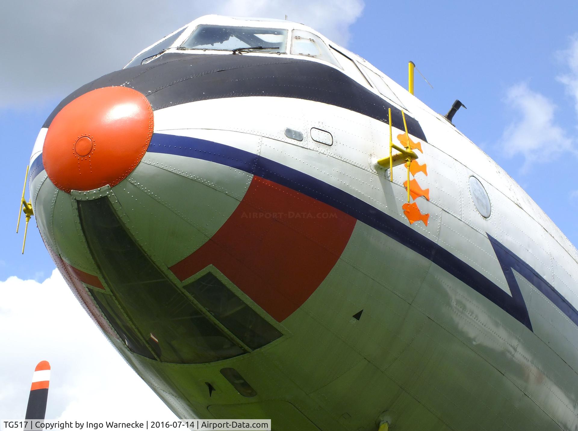 TG517, 1948 Handley Page Hastings T.5 C/N HP67/21, Handley Page Hastings T5 at the Newark Air Museum