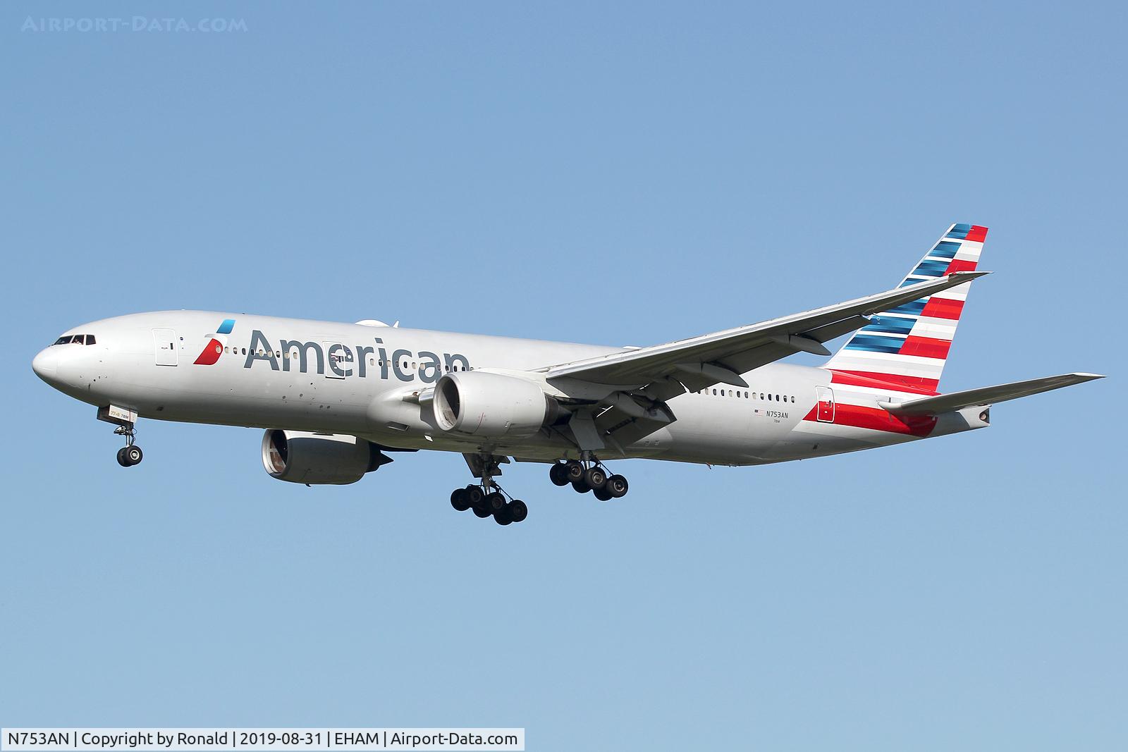 N753AN, 2001 Boeing 777-223 C/N 30261, at spl