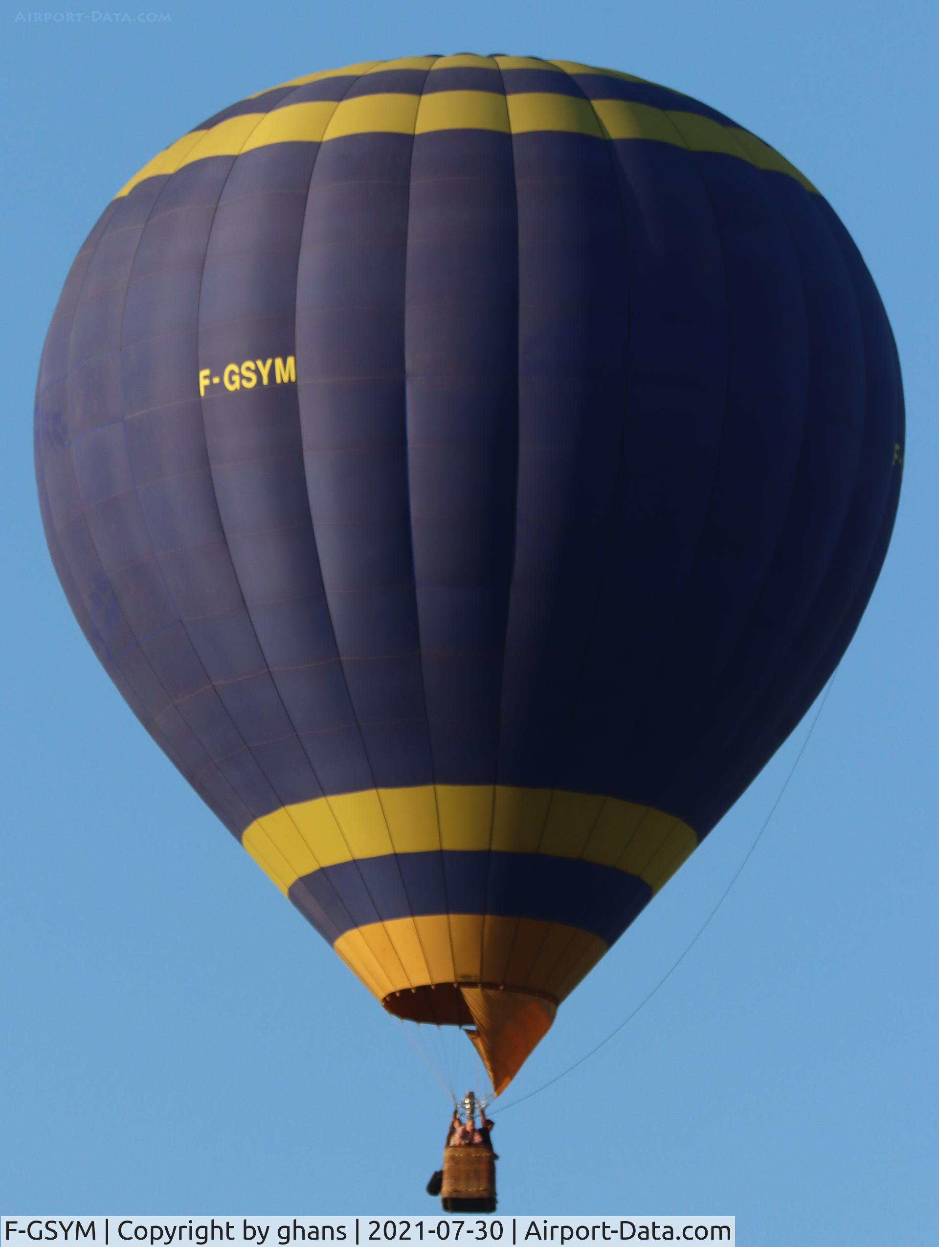 F-GSYM, UltraMagic M-105 C/N 105/141, @ Chambley